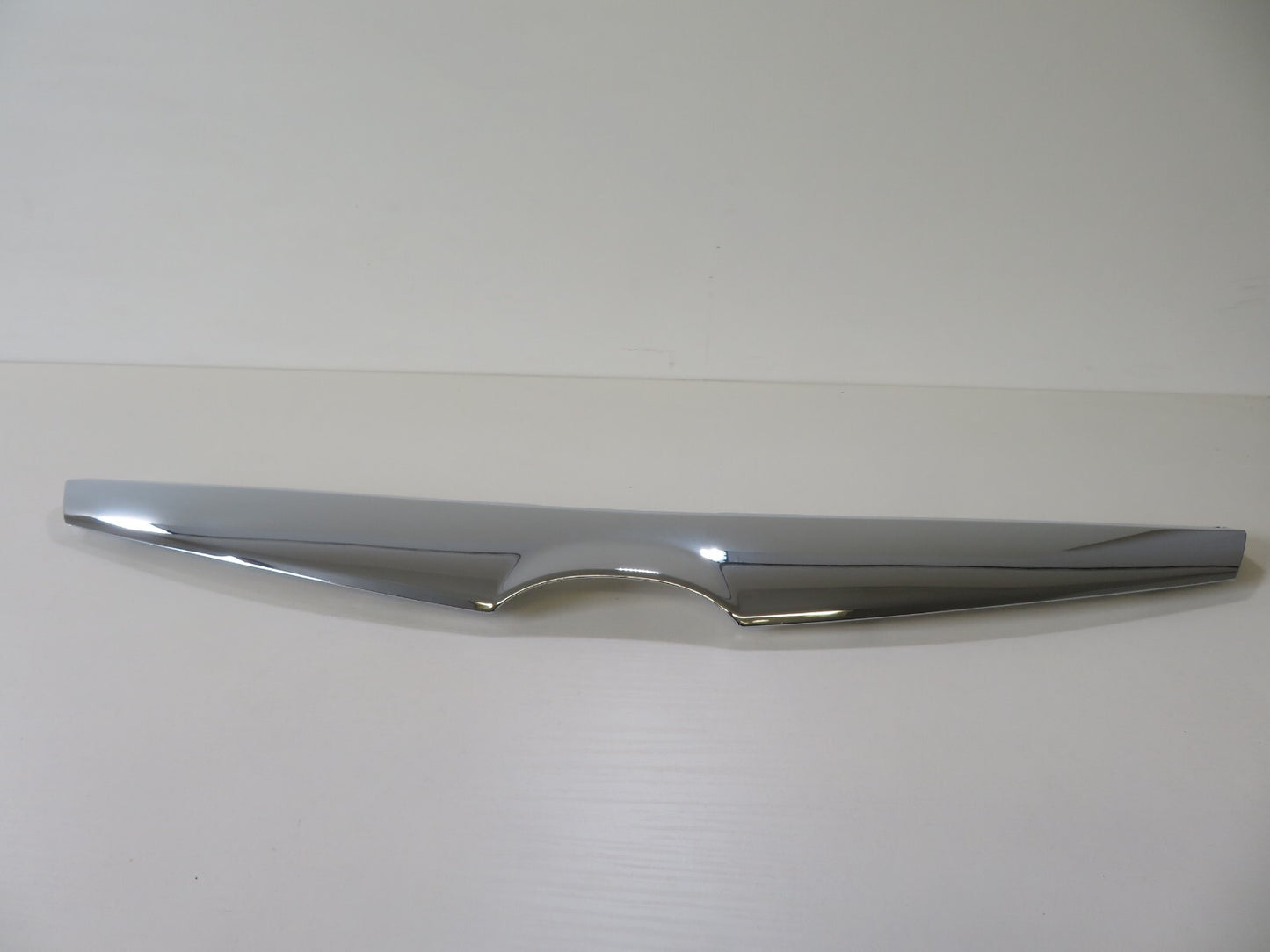 FRONT UPPER GRILLE CHROME TRIM FOR MAZDA 6 MZ0492305 2002-2008