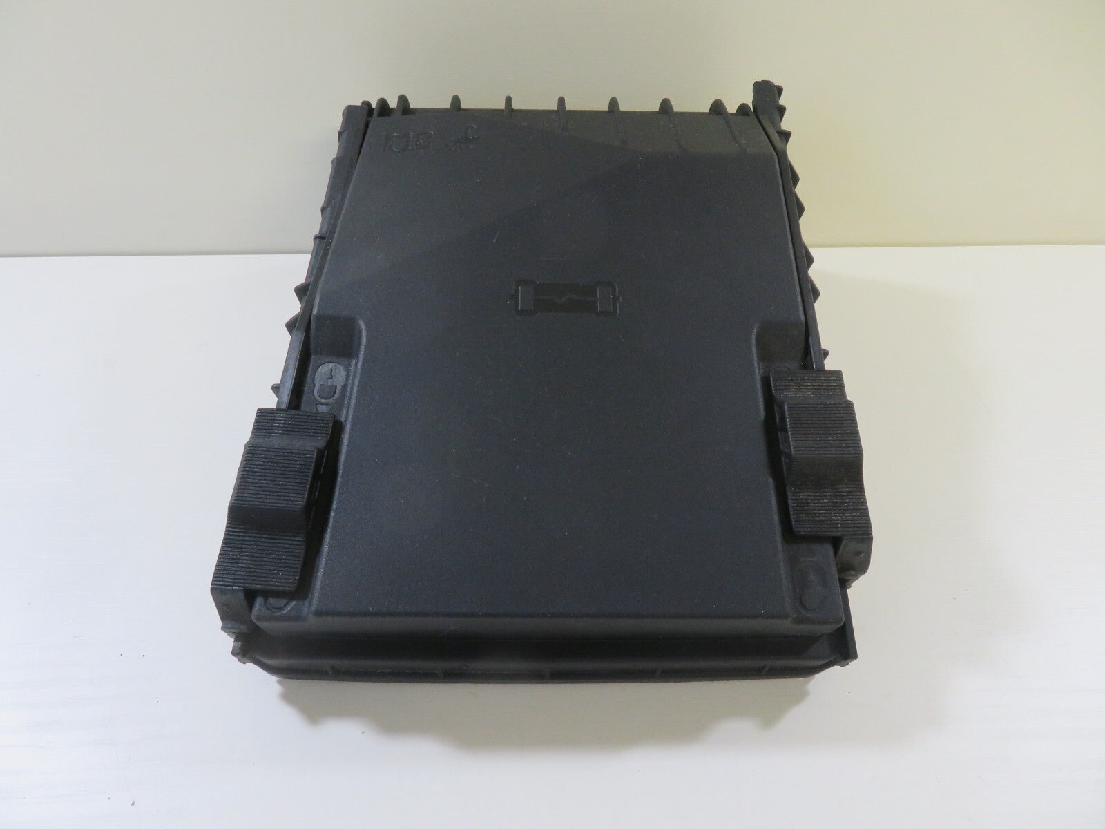 VOLKSWAGEN VW TOURAN ENGINE BAY FUSE BOX COVER 1K0937132 2003-2009 1701-26