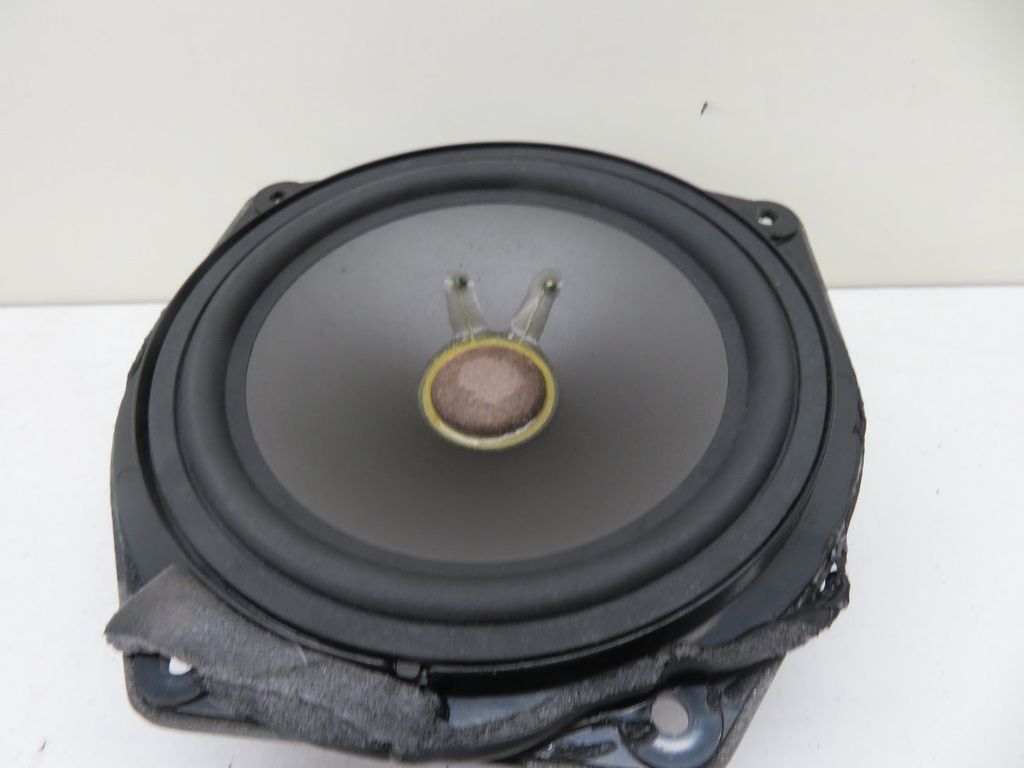 LAND ROVER FREELANDER 1 DOOR SPEAKER HARMON KARDON XQM101591 2004-2006 1672-17
