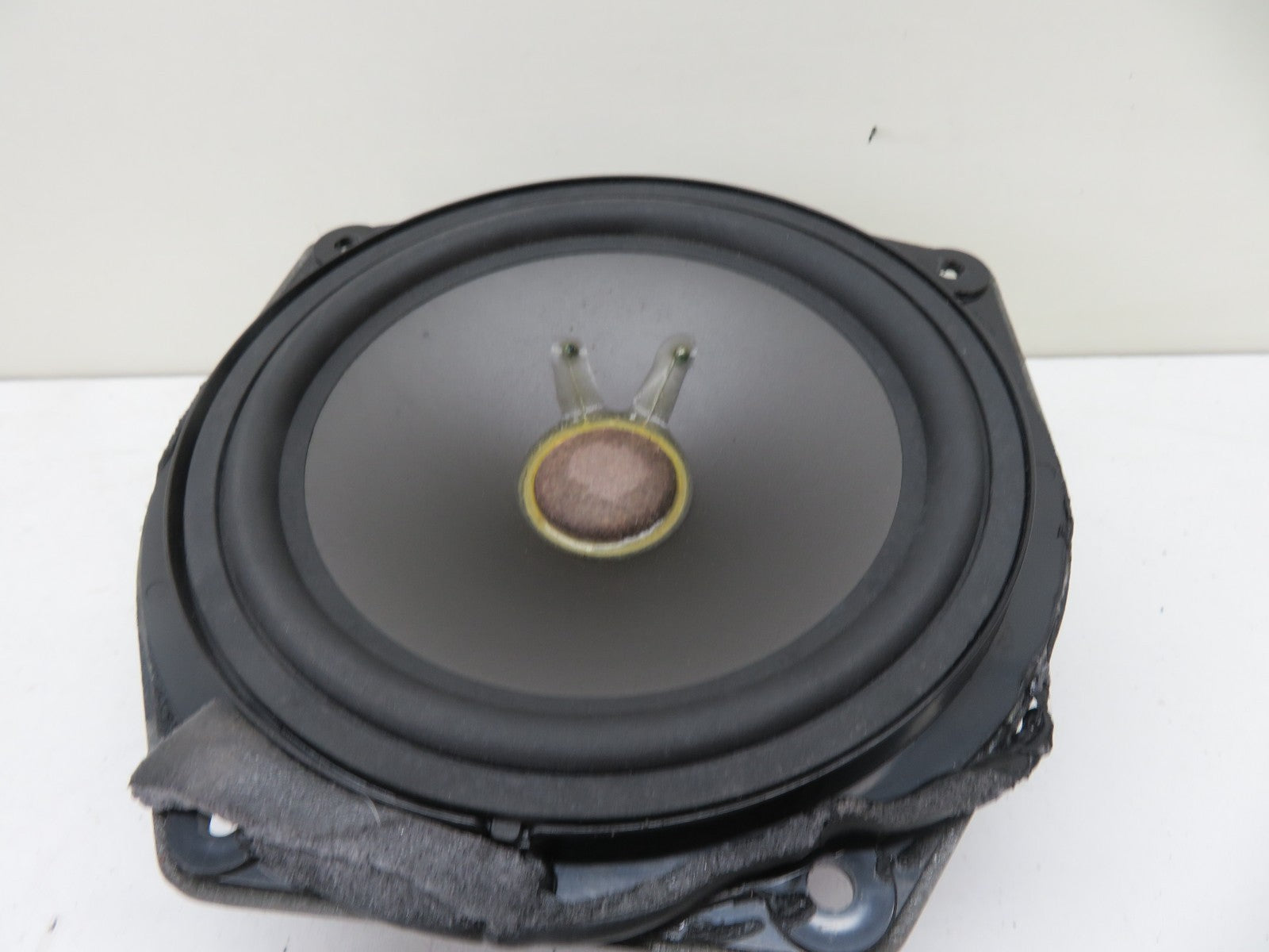 LAND ROVER FREELANDER 1 DOOR SPEAKER HARMON KARDON XQM101591 2004-2006 1672-17
