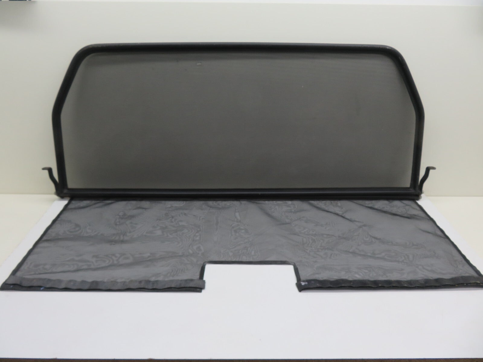 BMW E36 3 SERIES CONVERTIBLE WIND DEFLECTOR (SEE PHOTOS) 1991-1998