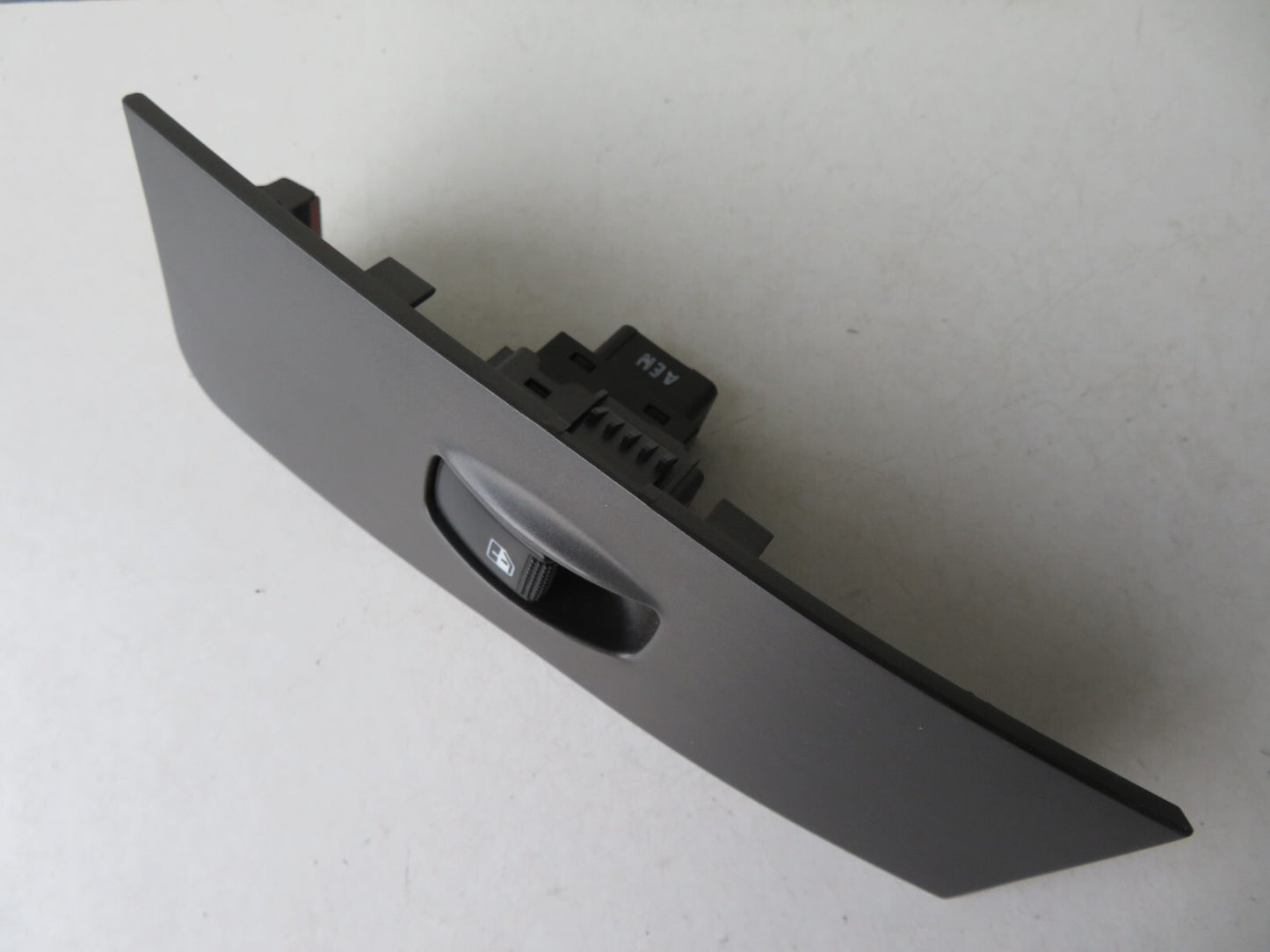 HYUNDAI MATRIX NS PASSENGER WINDOW SWITCH 93580-17100 2001-2006 A1343-5