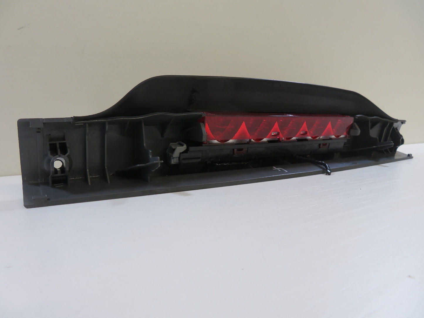FORD FOCUS MK2 ESTATE REAR MIDDLE BRAKE LIGHT 2005-2010 1741-4