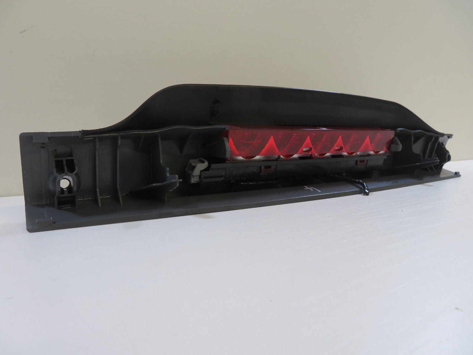 FORD FOCUS MK2 ESTATE REAR MIDDLE BRAKE LIGHT 2005-2010 1741-4