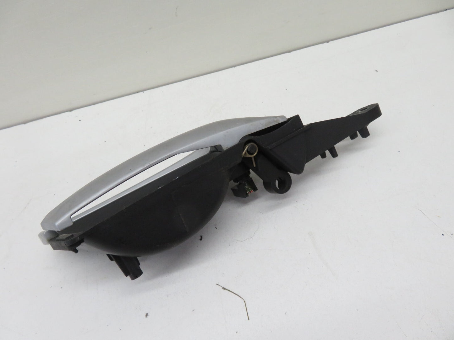 PORSCHE CAYENNE 955 OS DRIVER REAR INTERIOR DOOR HANDLE  2003-2006 1634-10