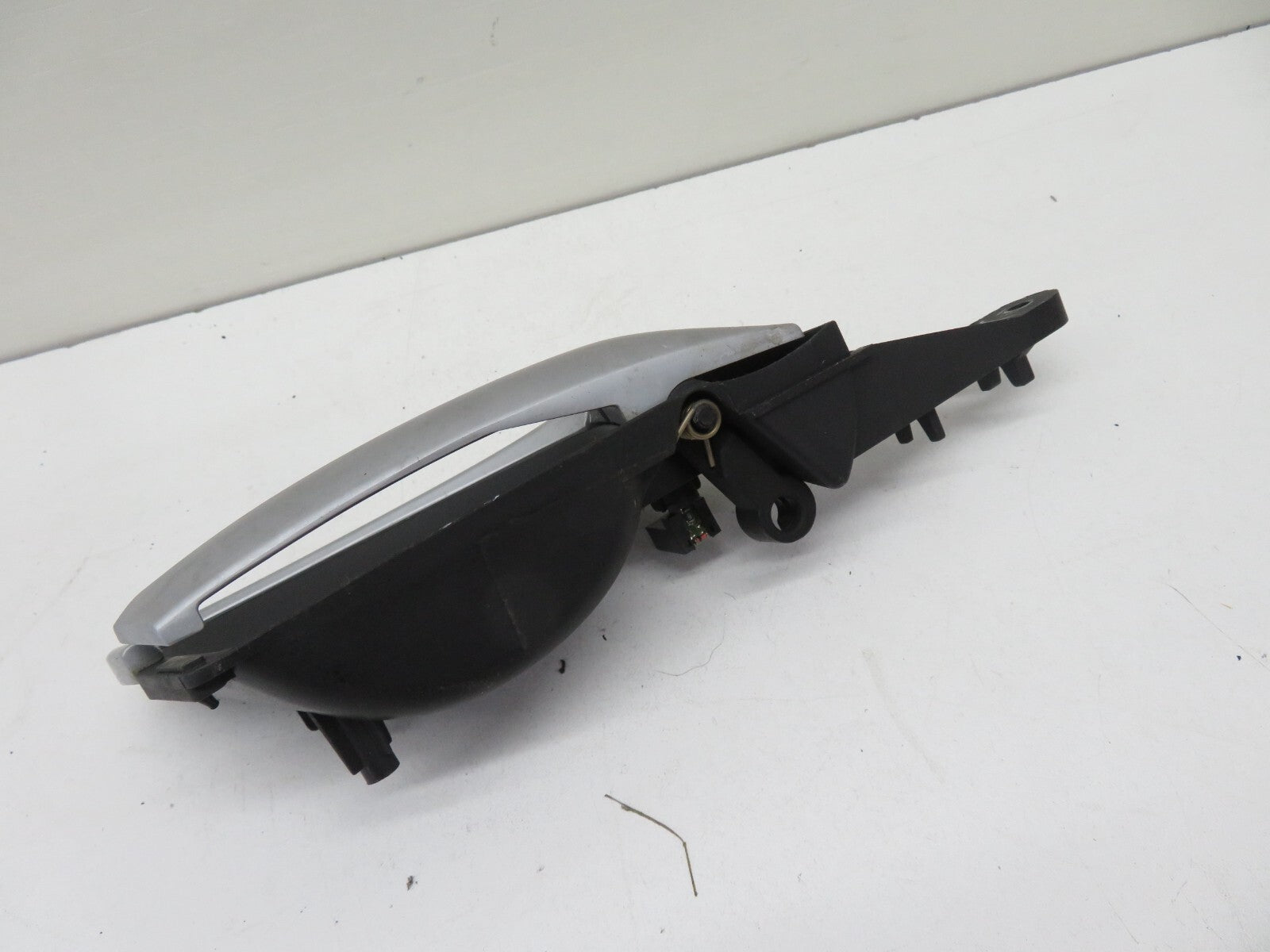 PORSCHE CAYENNE 955 OS DRIVER REAR INTERIOR DOOR HANDLE  2003-2006 1634-10