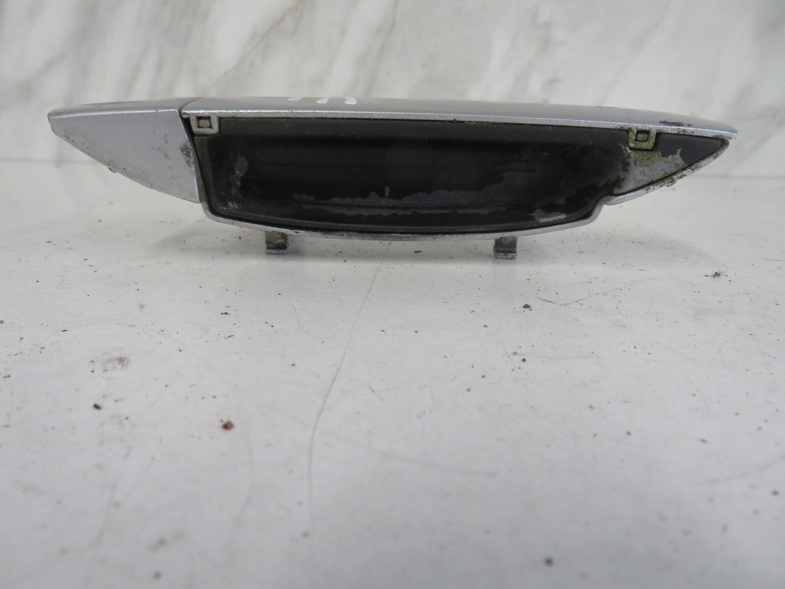 AUDI A8 D2 OS DRIVER SIDE EXTERIOR DOOR HANDLE 1998-2002 A1636-14