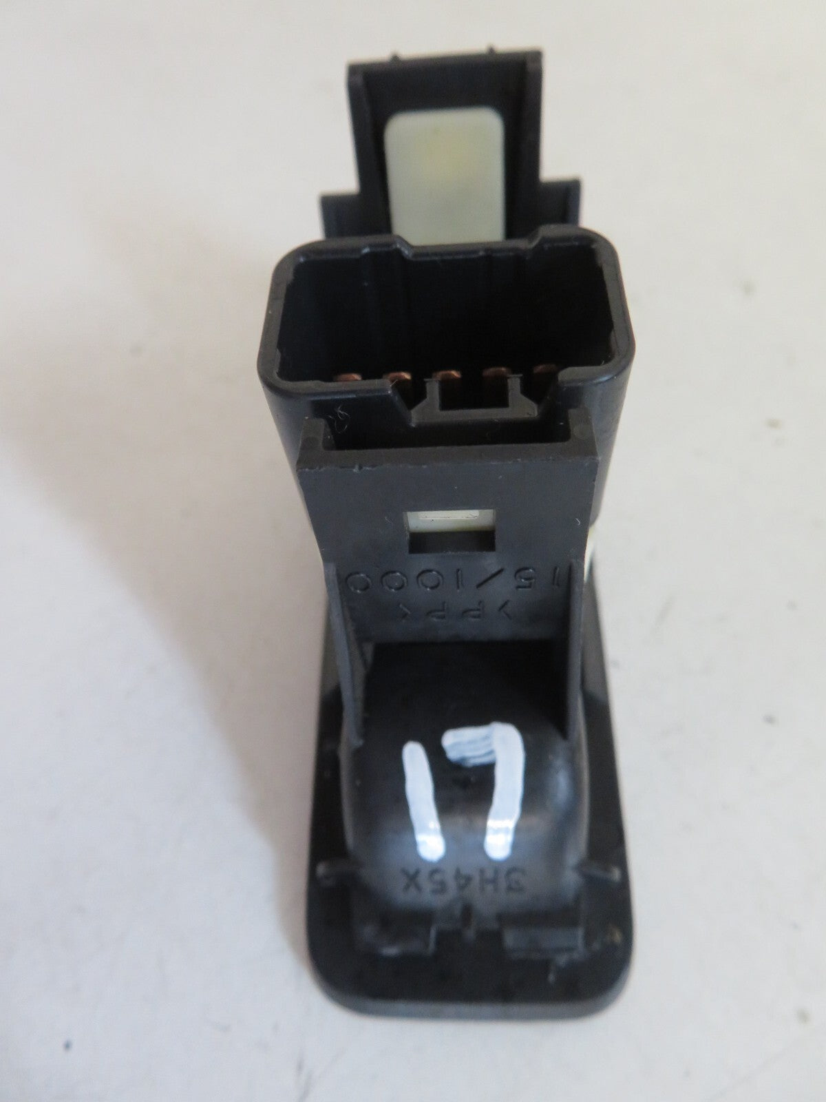 PEUGEOT 4007 OSR DRIVER SIDE SEAT FOLD DOWN SWITCH 8610A048 2007-2012 1315-17