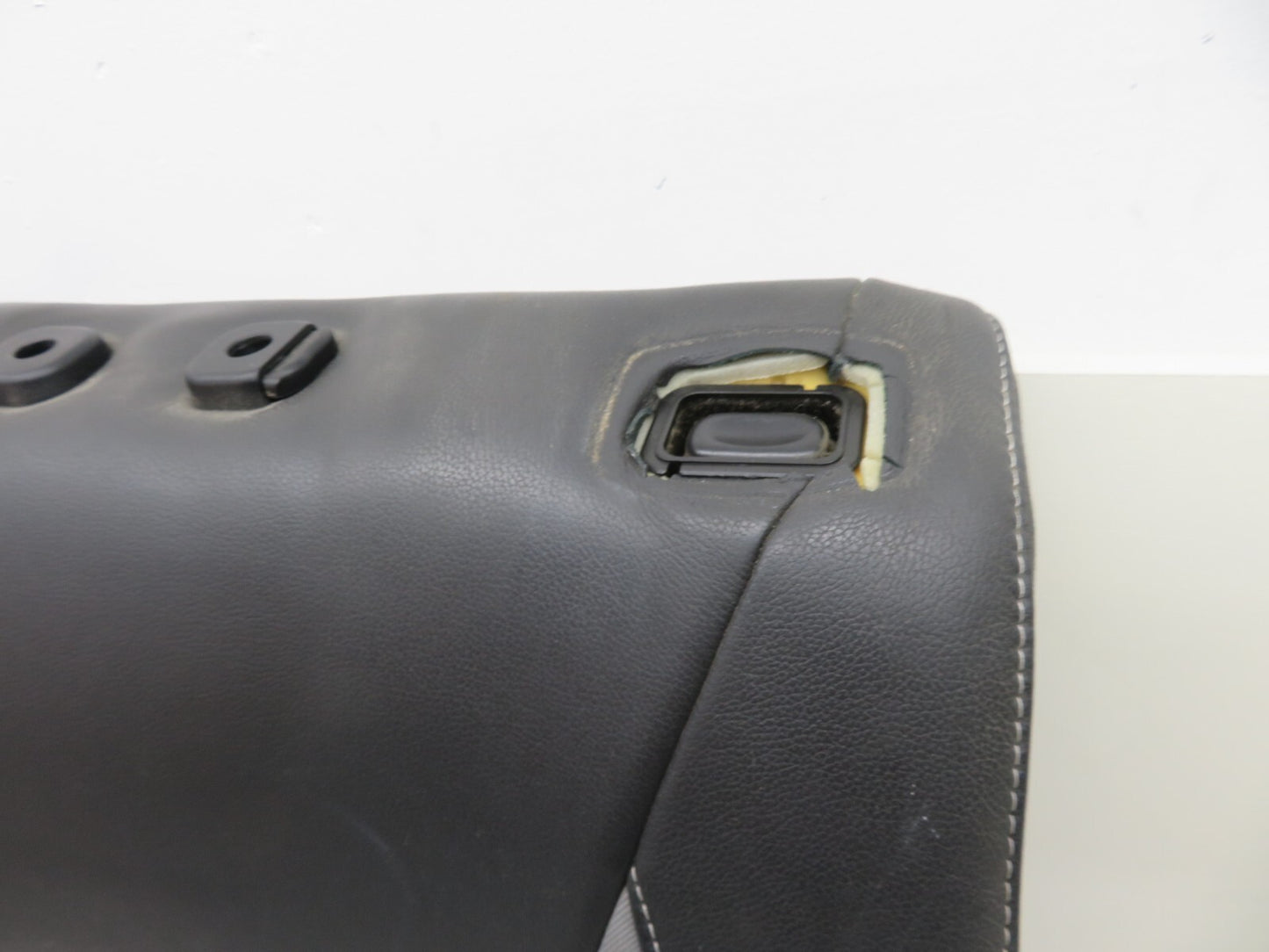 FORD FIESTA MK7 ST180 NS PASSENGER REAR SEAT BACK REST (SEE PHOTOS) 2013-2017