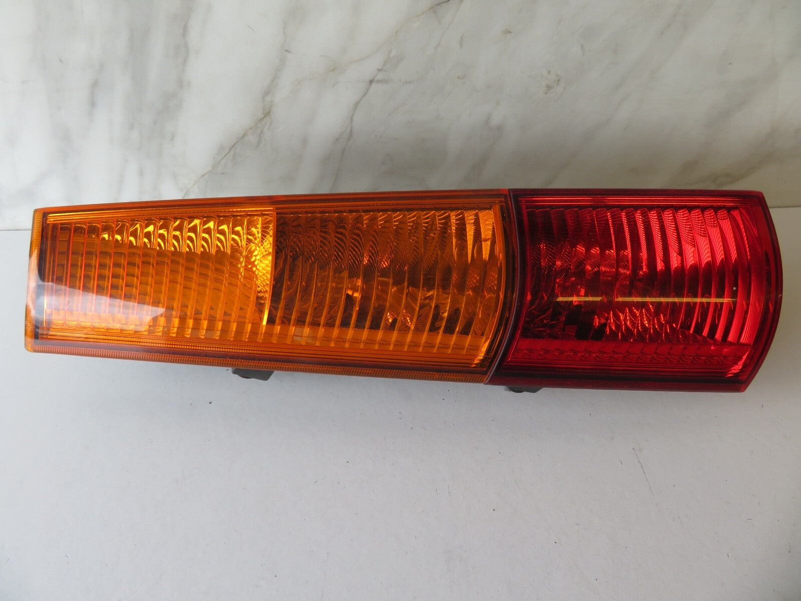 SUZUKI IGNIS NS REAR TAIL LIGHT 2000-2008 AMS1137