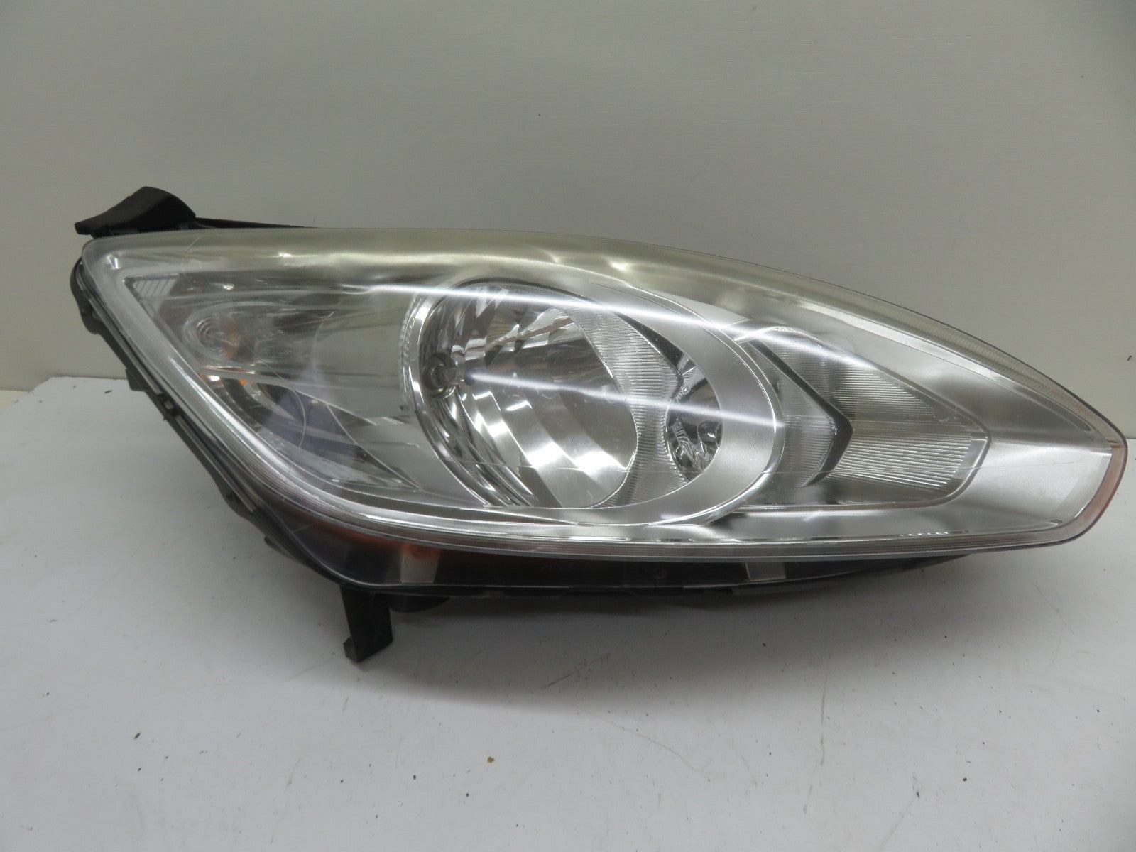 FORD C MAX OS DRIVER HEADLIGHT AM51-13W029-BE (SEE PHOTOS, DAMAGE ) 2010-2015