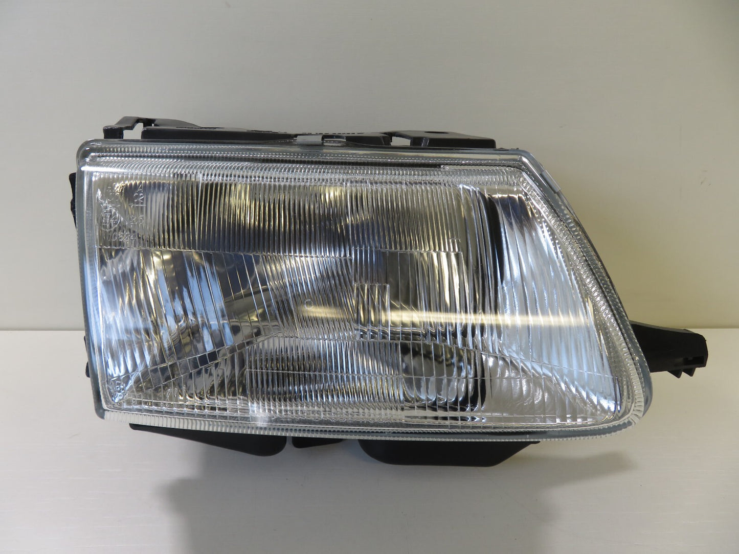 OS DRIVER RH HEADLIGHT DEPO 552-1106R-RD-EM FITS CITROEN SAXO 1996-2003 #LS1