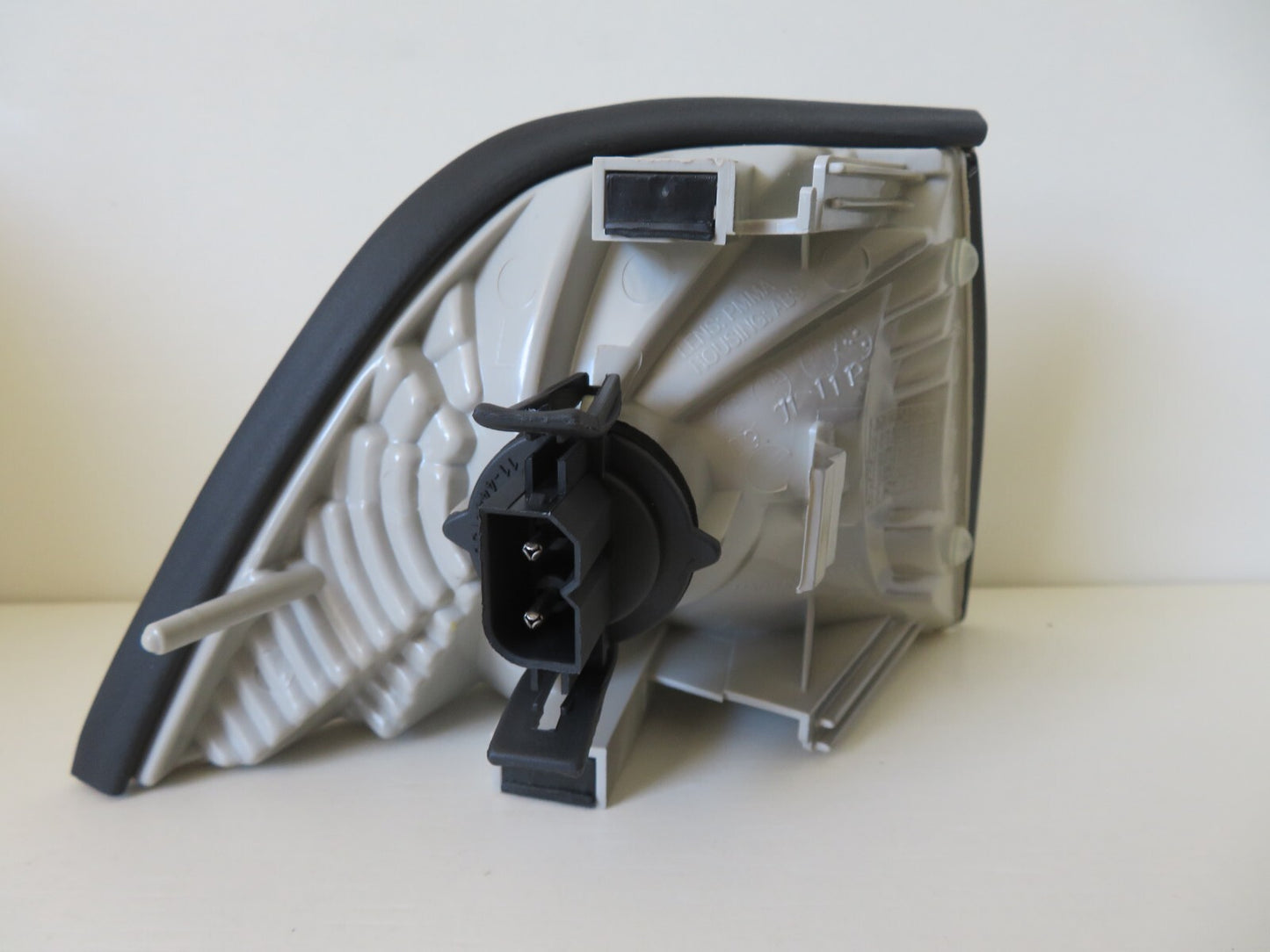 NS PASSENGER FRONT INDICATOR LIGHT FOR BMW E36 COUPE 444-1505L-WE-C 1991-1998