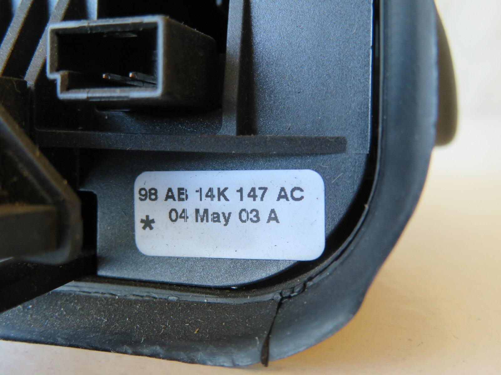 FORD MONDEO MK3 STEERING WHEEL VOLUME CONTROLS  98AB14K147AC 2001-2007 RA04