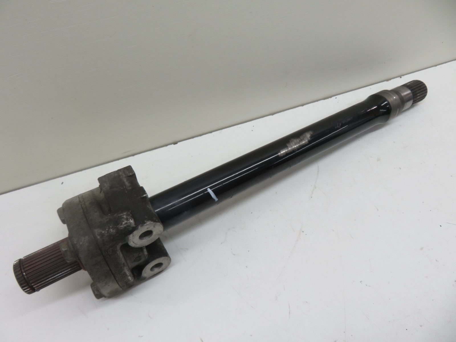 VAUXHALL MOKKA 1.7 CDTI OS DRIVER SIDE IDLER SHAFT 13101631 2012-2016 1147-1