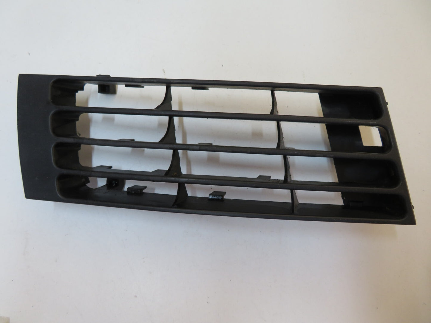 AUDI A4 B5 AVANT FACELIFT FRONT DRIVER OS BUMPER GRILL 2001 AS15