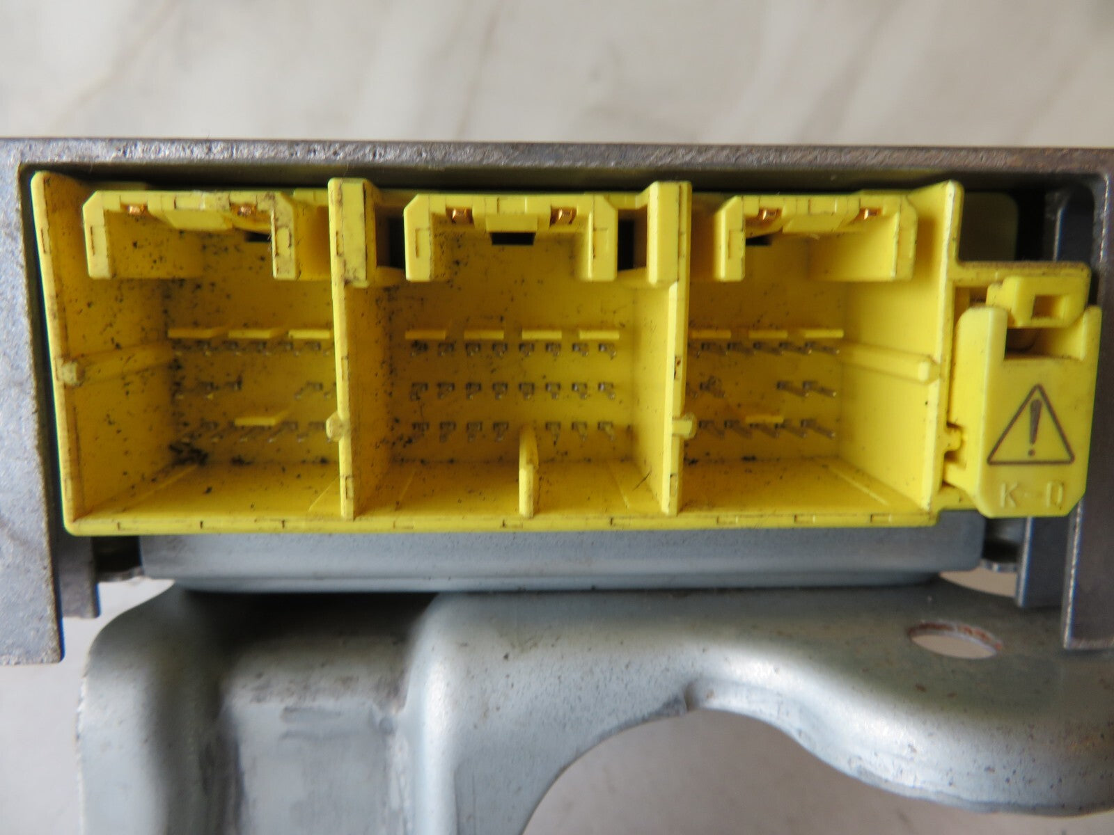 DAIHATSU SIRION AIRBAG CONTROL MODULE 89170-81090 2005-2010 ACS1720