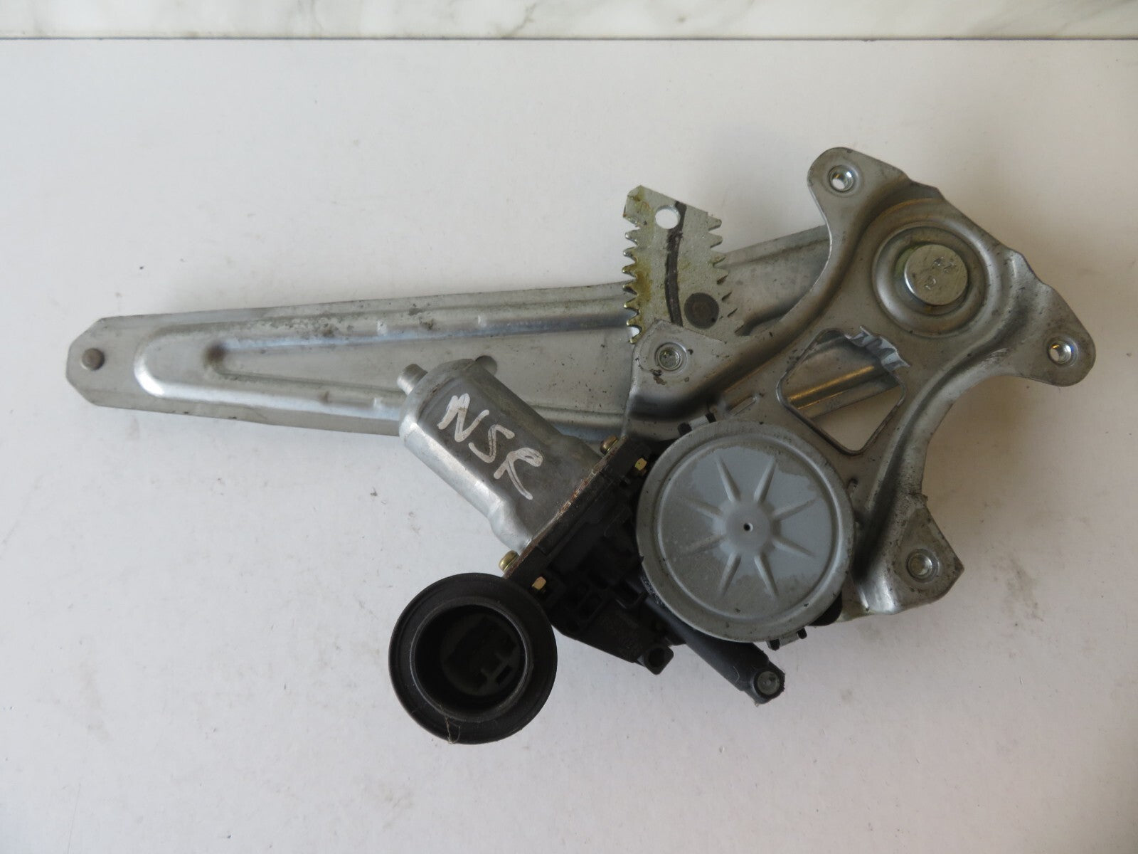 DAIHATSU SIRION NSR WINDOW REGULATOR 2005-2010 ACS1720