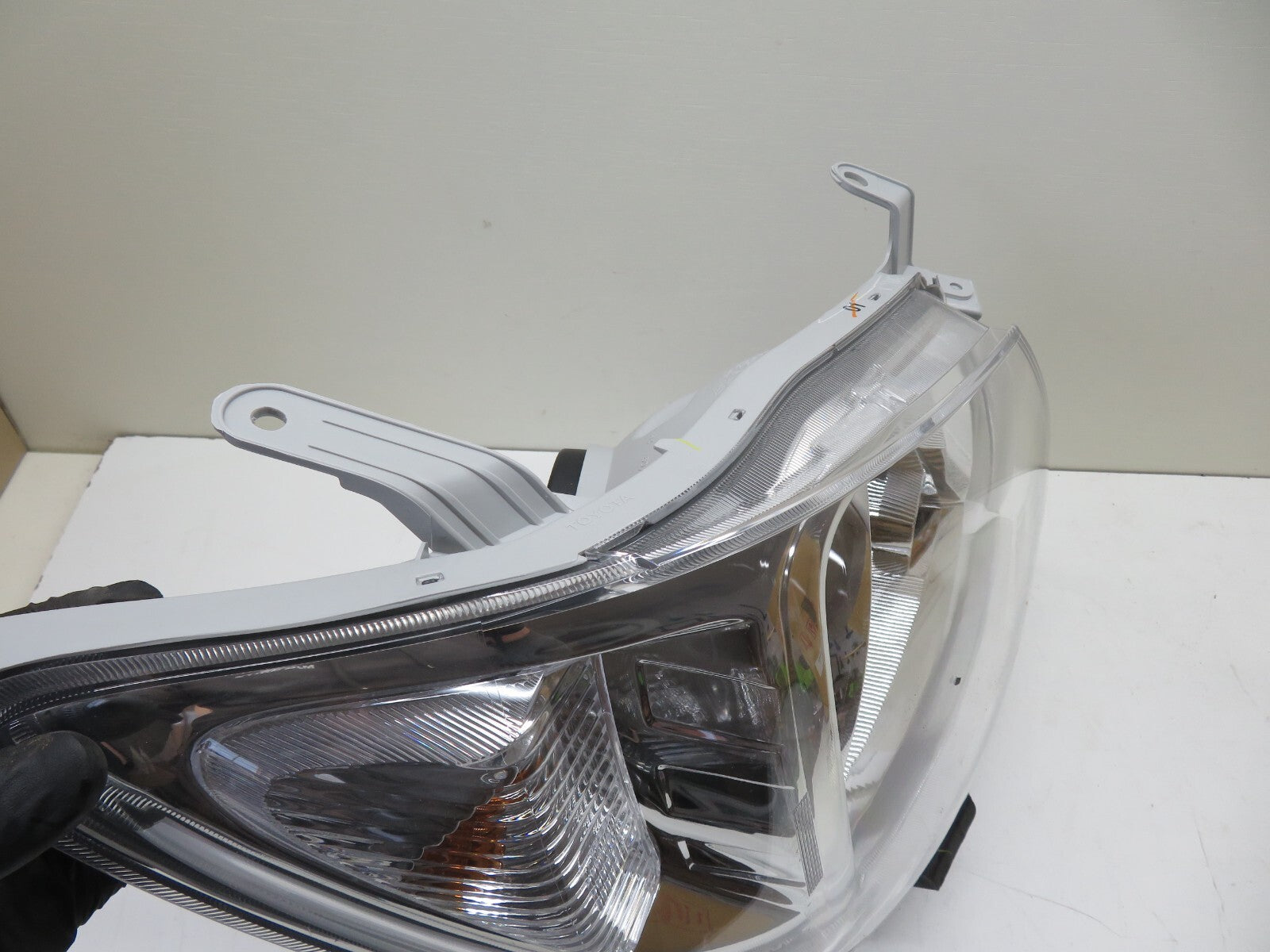 OS DRIVER SIDE HEADLIGHT FOR TOYOTA HILUX 81110-0K180 2009-2015