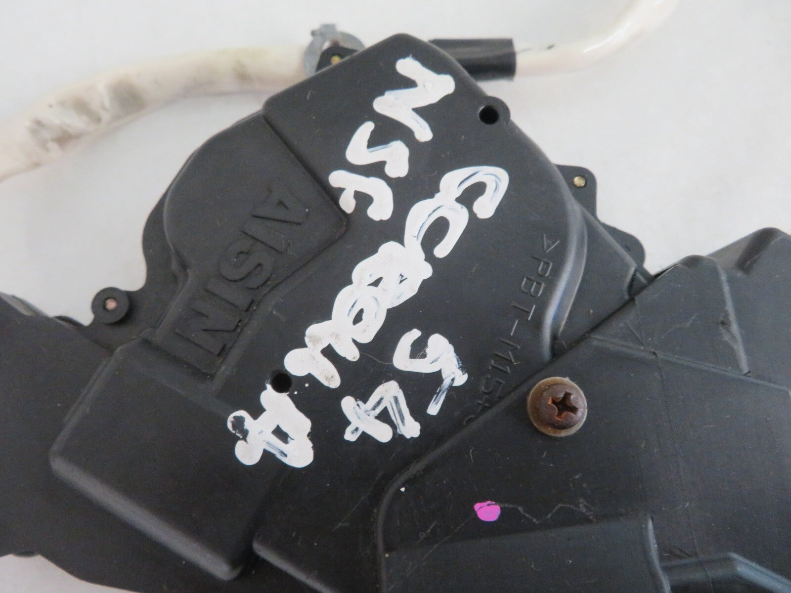 TOYOTA COROLLA NSF DOOR LOCK CATCH 2000-2006 MIXA1157-10