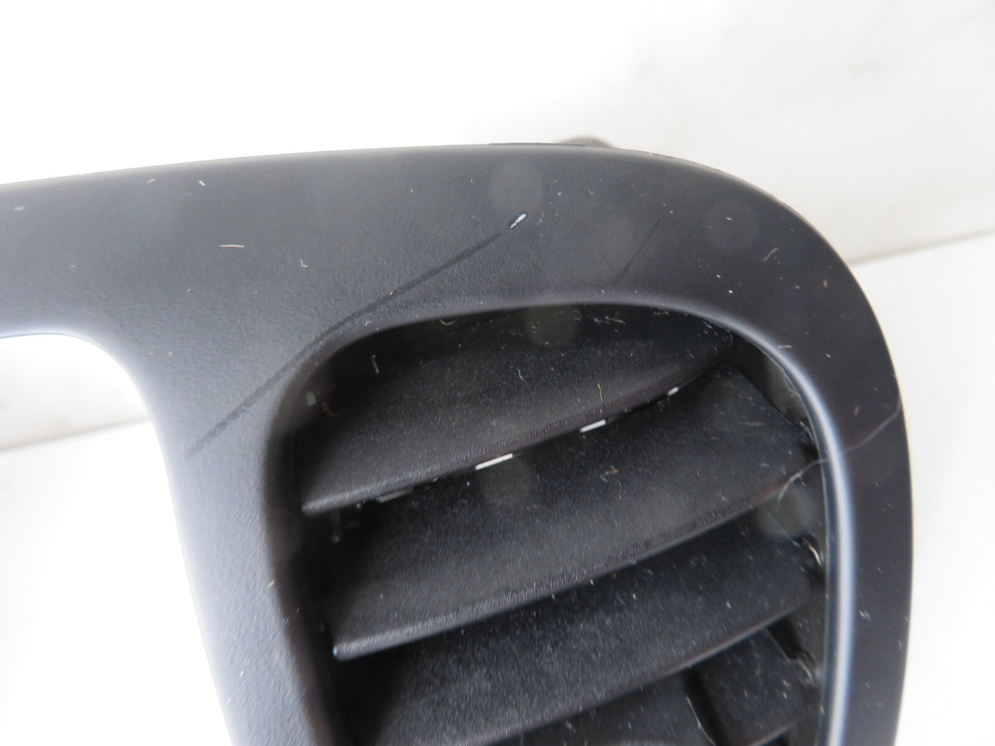 HYUNDAI I10 CENTRE CONSOLE AIR VENTS 2011-2013 A1355-2