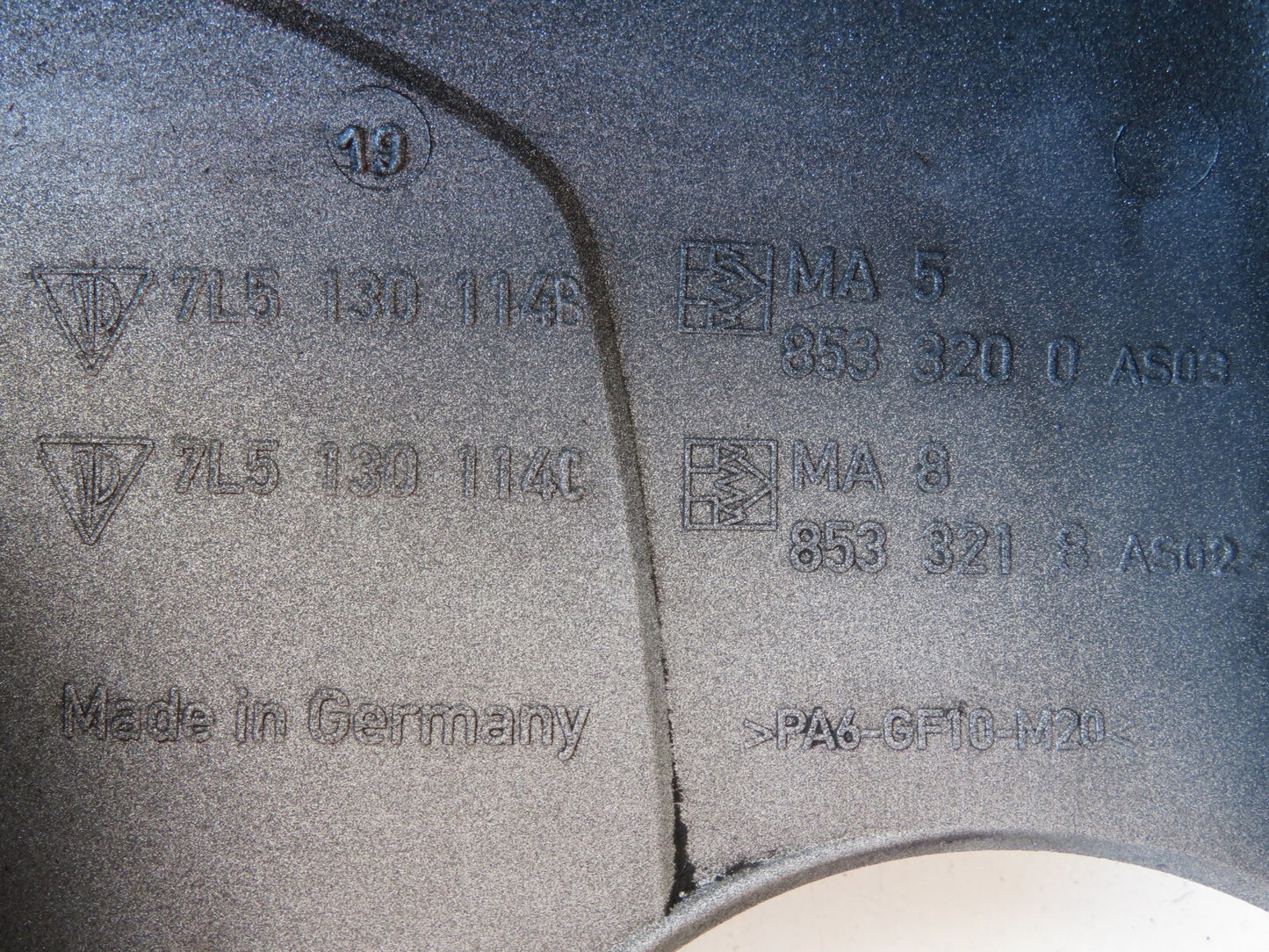 PORSCHE CAYENNE 955 ENGINE COVER V8 2003-2006 AS2-SA