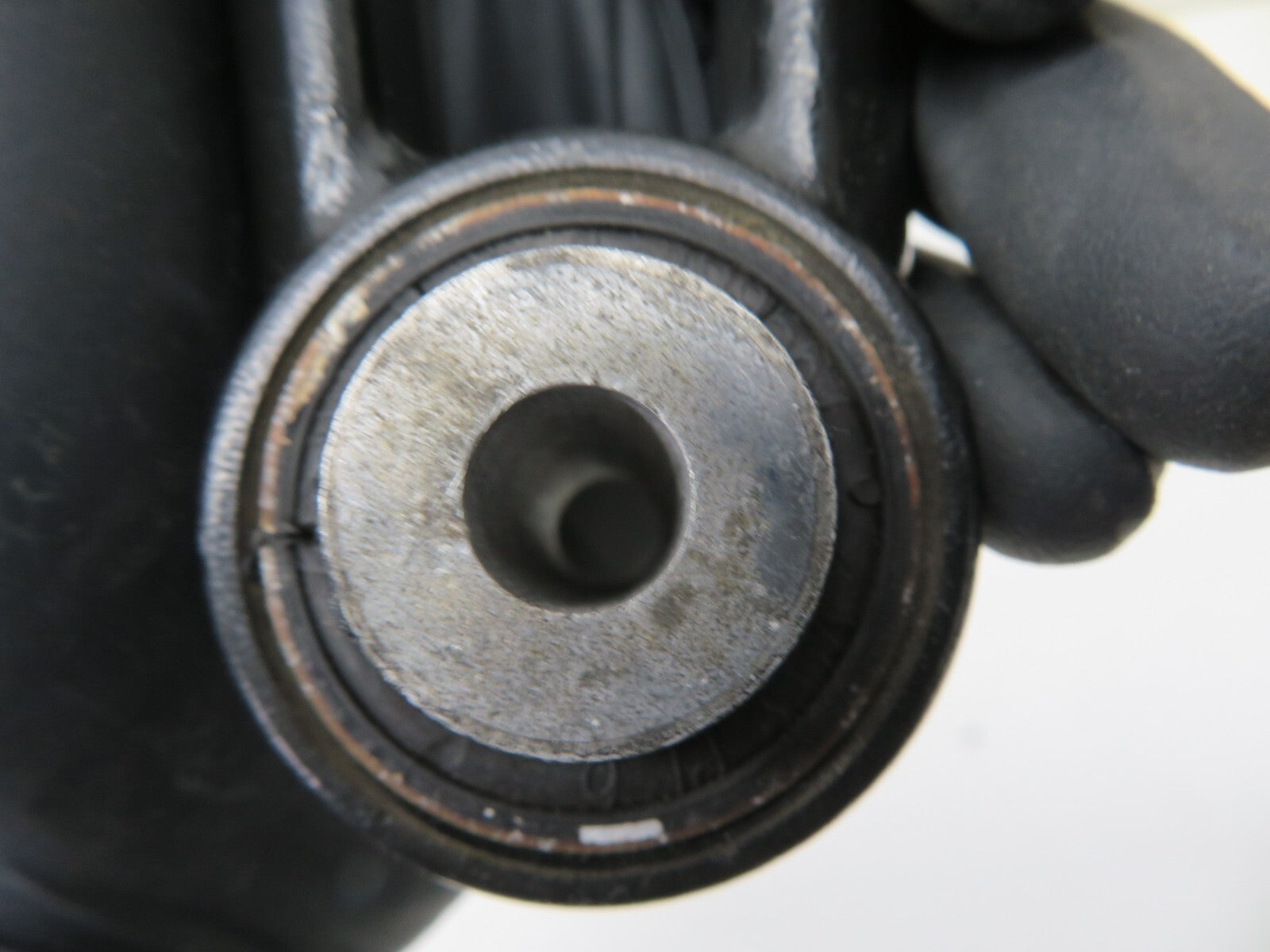 PORSCHE CAYENNE 955 UPPER ENGINE SUPPORT MOUNT 2003-2006 1718-15