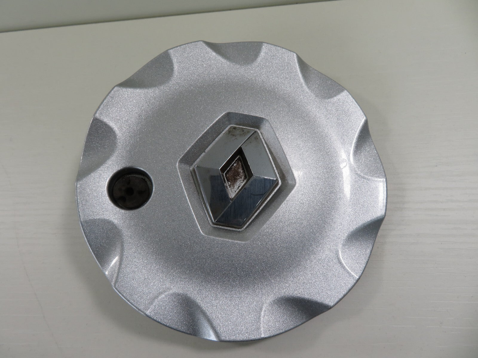 RENAULT SCENIC ALLOY WHEEL CENTER CAP 2006-2009 1559-4