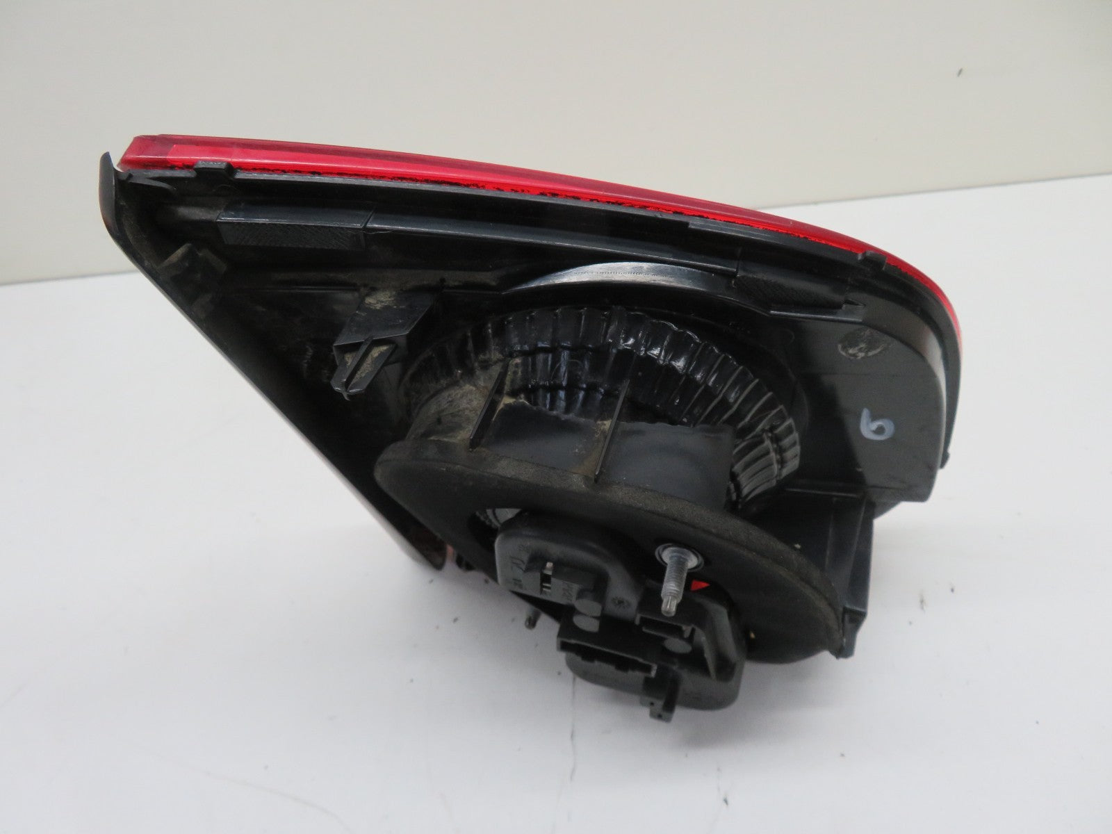 VW GOLF MK6 OS DRIVER INNER REAR TAIL LIGHT 89090909 2009-2013 1546-5
