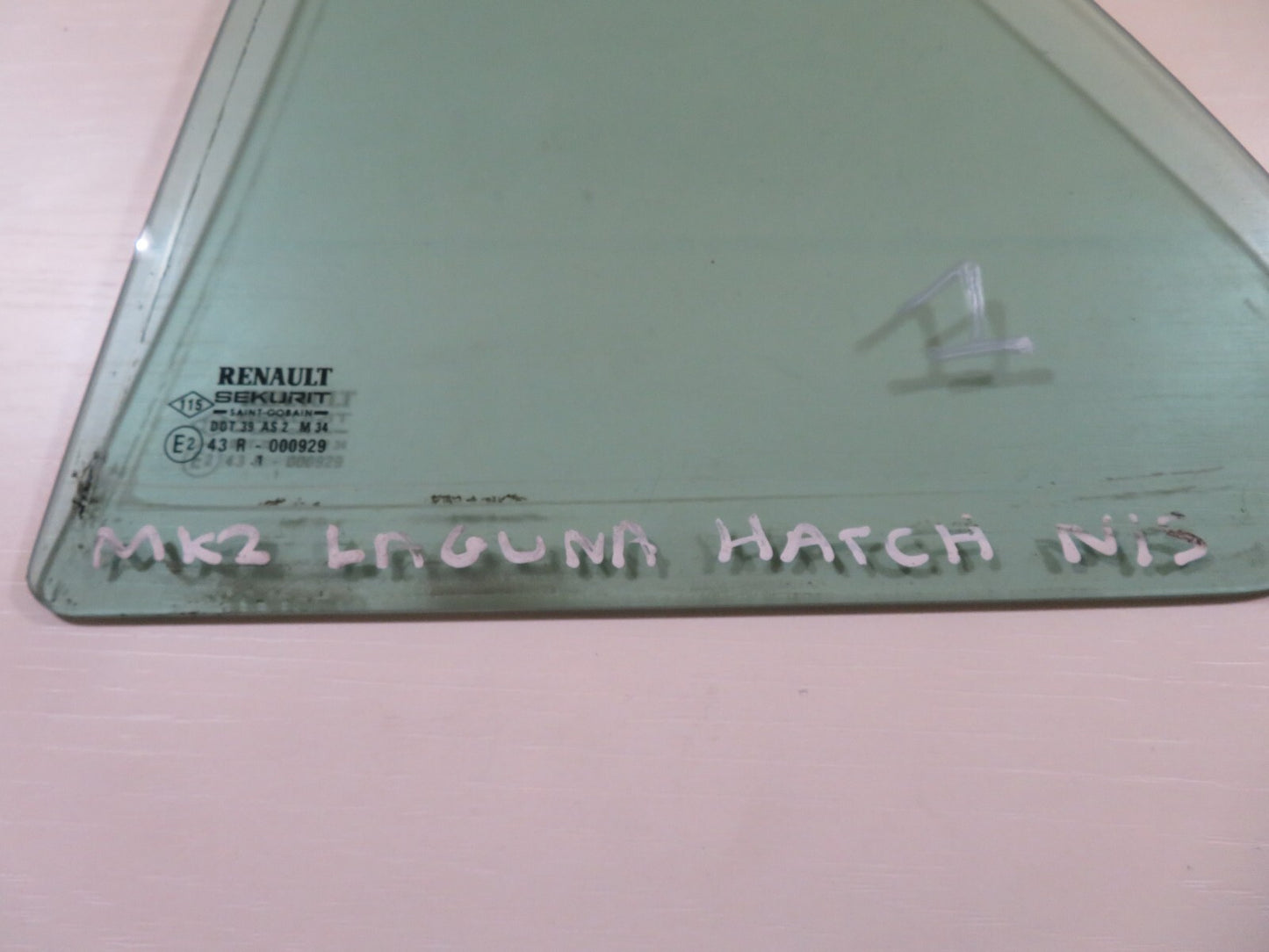 RENAULT LAGUNA NS PASSENGER REAR QUARETR GLASS HATCHBACK 2001-2007 MIX1632-1