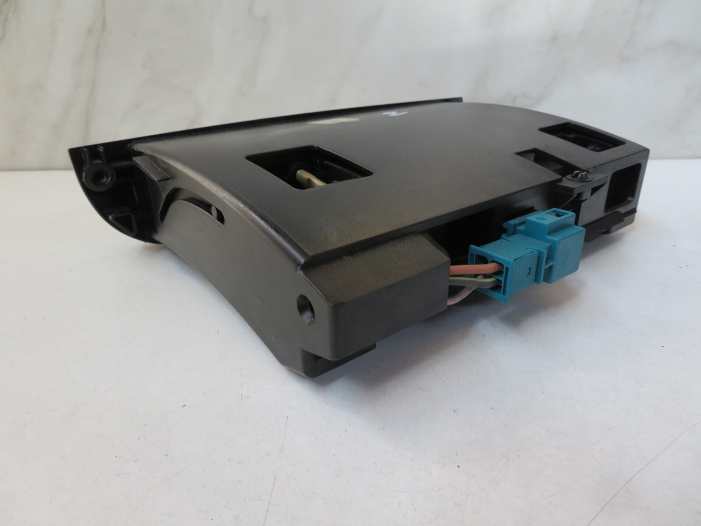 MERCEDES S CLASS W220 CENTRE CONSOLE ASHTRAY 2206800252 1998-2005 A1415-2