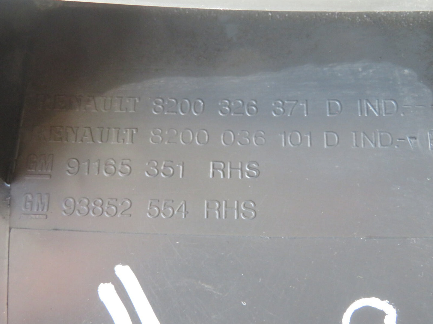 RENAULT TRAFFIC VIVARO OS MOULDING TRIM 8200326371 2001-14 AS14-11