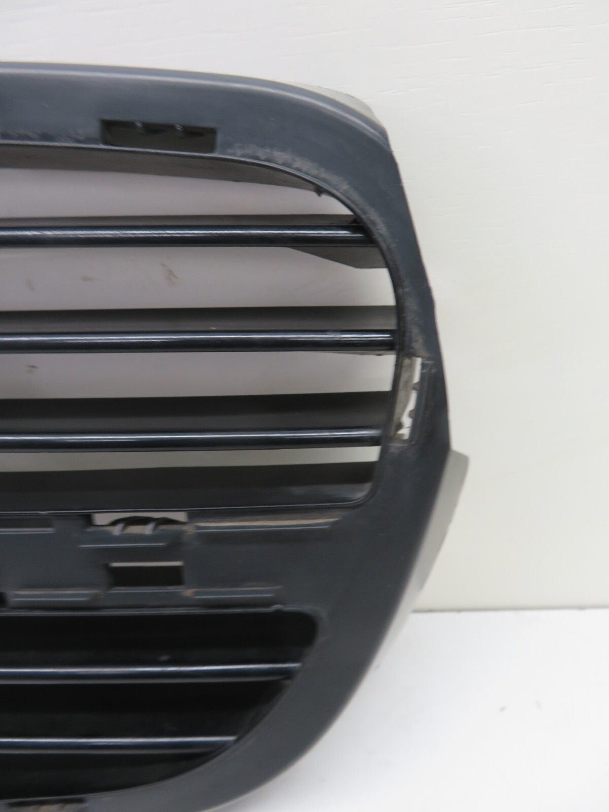 PORSCHE CAYENNE 955 NS PASSENGER FRONT GRILL 7L5807681 2003-2007 1718-2