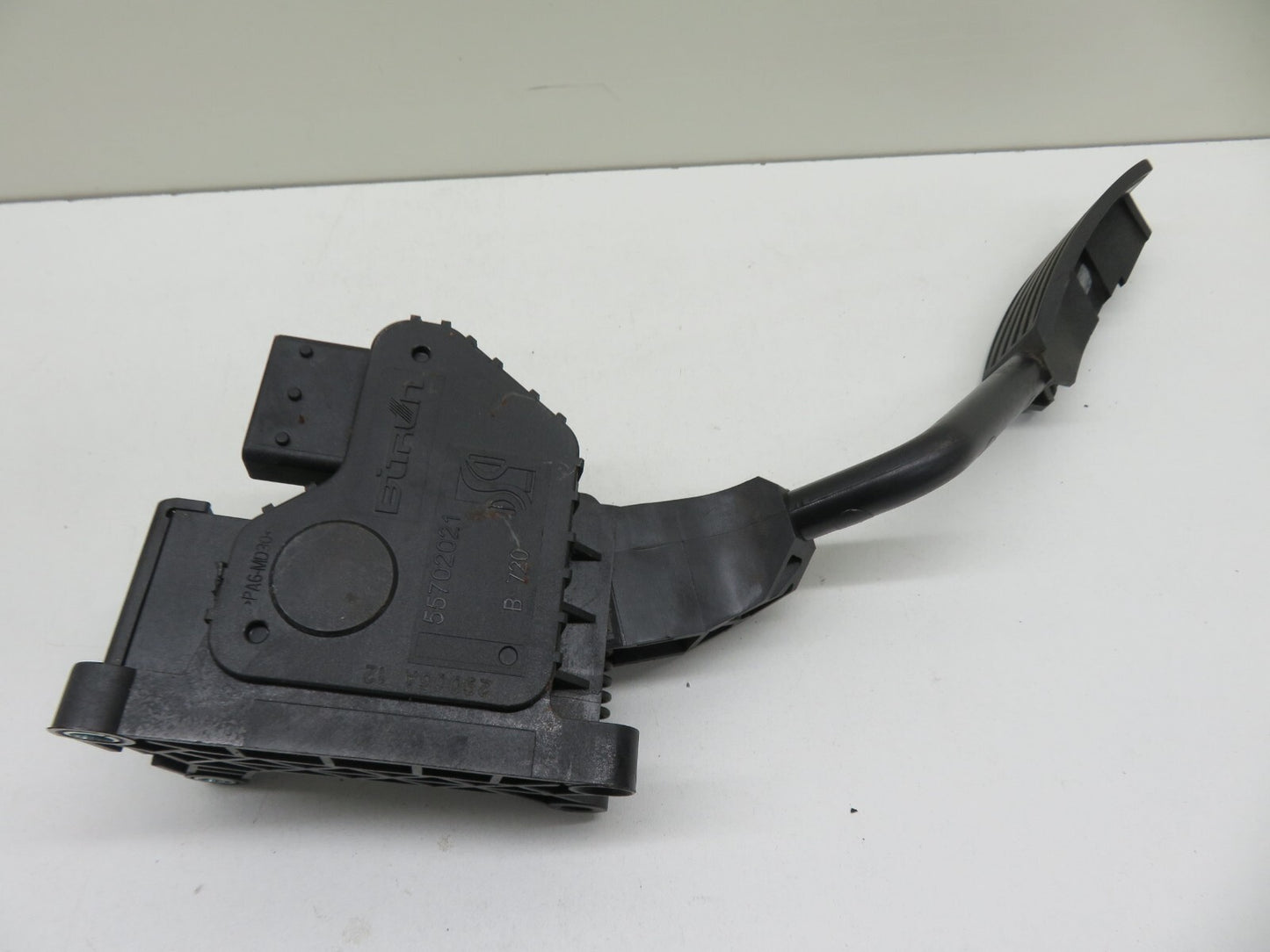 VAUXHALL CORSA D THROTTLE PEDAL 55702021 2006-2010 1700-2