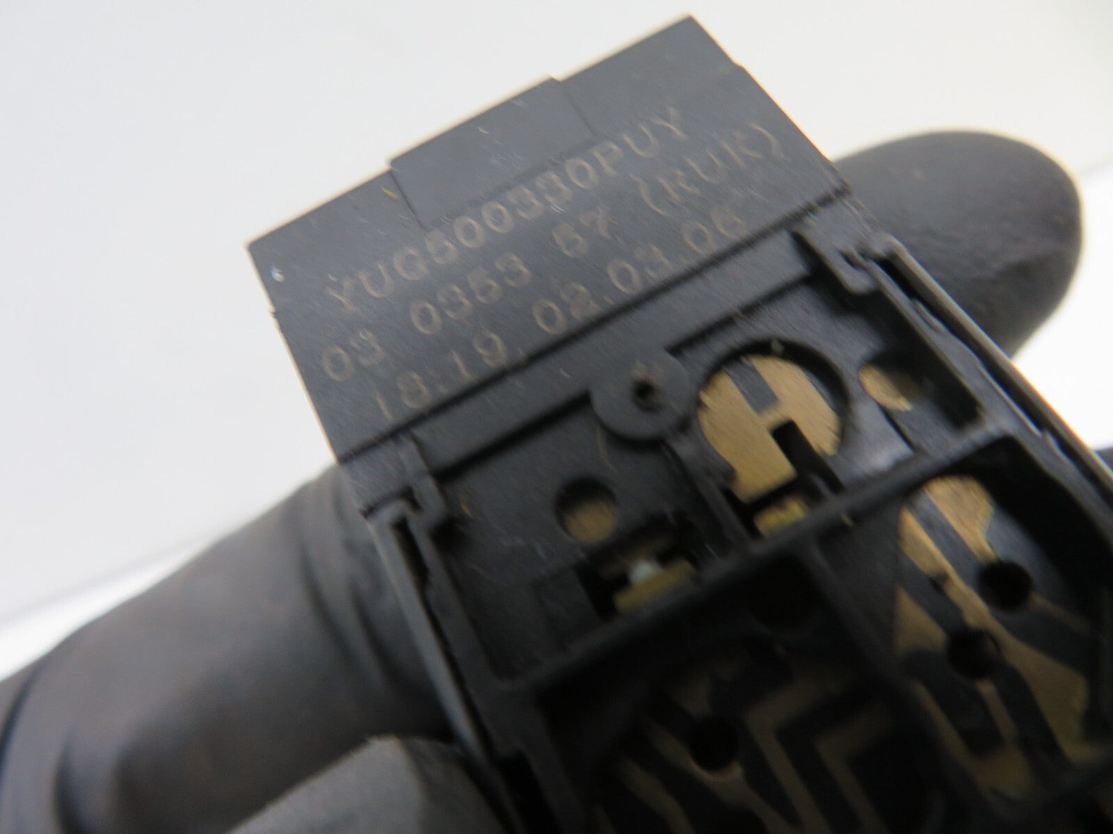 LAND ROVER FREELANDER 1 PARKING DISTANCE SWITCH YUG500330 1997-2006 1730-14