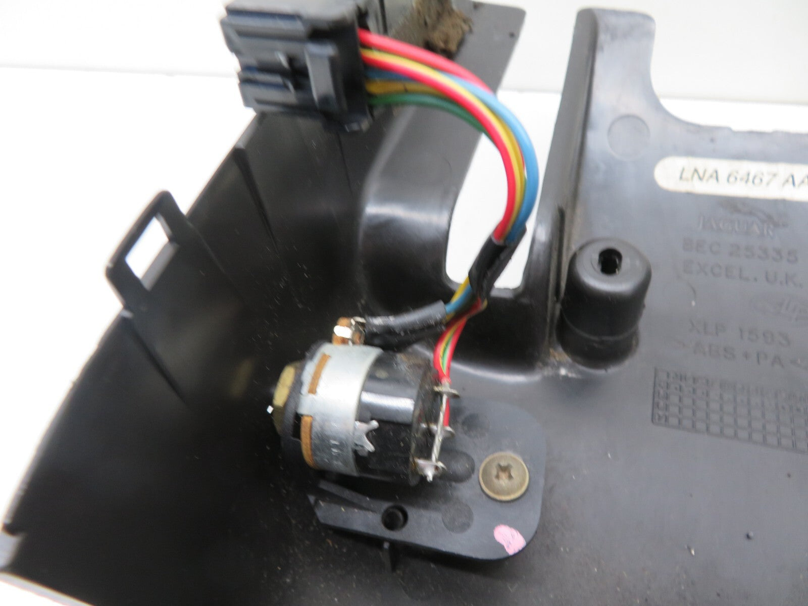 JAGUAR XJR STEERING COLUMN LOWER TRIM COVER 1994-2001 1744-3