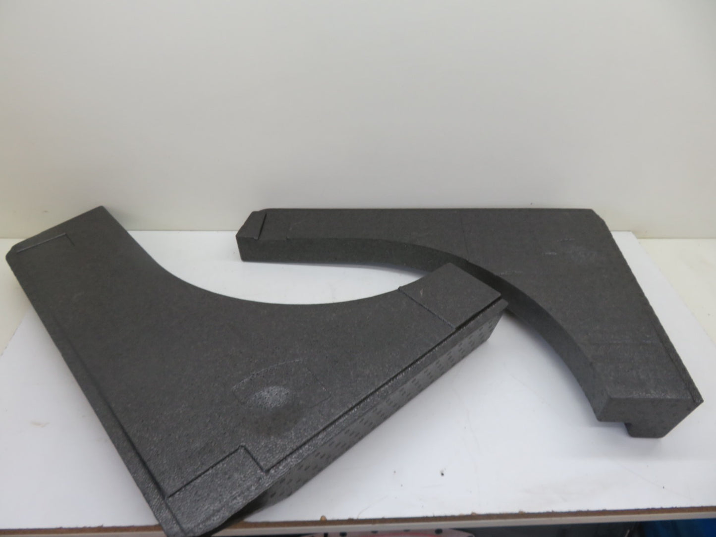 FORD C MAX REAR BOOT FOAMS LEFT AND RIGHT 2011-2015