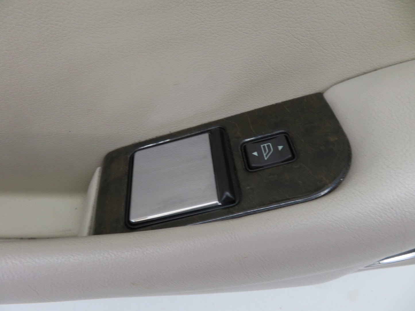 JAGUAR XJR NSR REAR PASSENGER INTERIOR DOOR PANEL WITH SPEAKER ASHTRAY 1994-2001