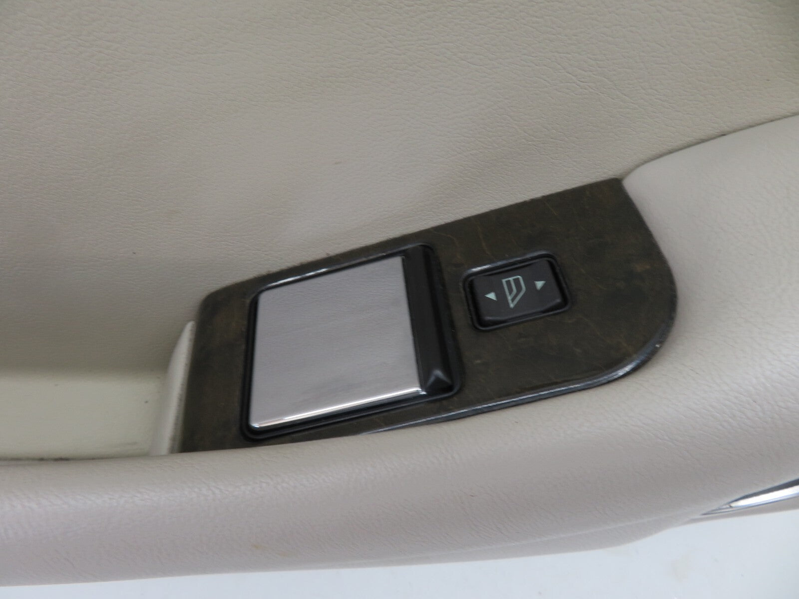 JAGUAR XJR NSR REAR PASSENGER INTERIOR DOOR PANEL WITH SPEAKER ASHTRAY 1994-2001