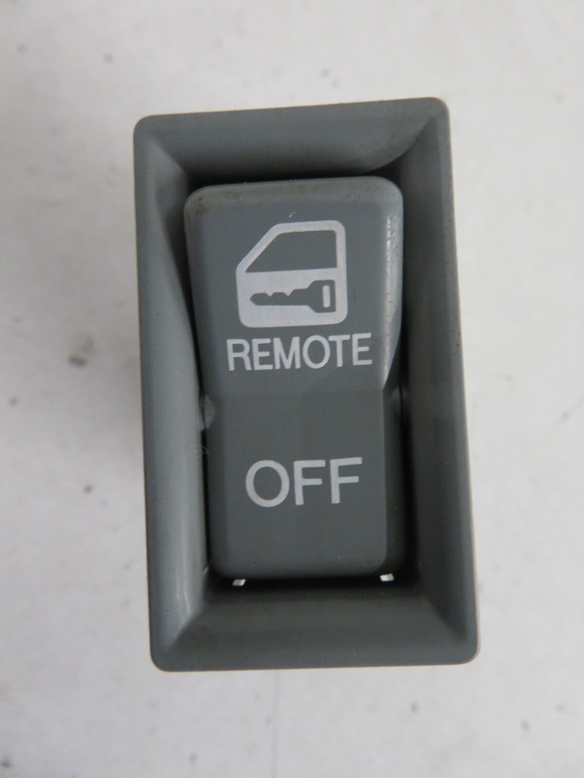 TOYOTA LEXUS SOARER SC400 DOOR REMOTE LOCK SWITCH 1991-2000 1417-17