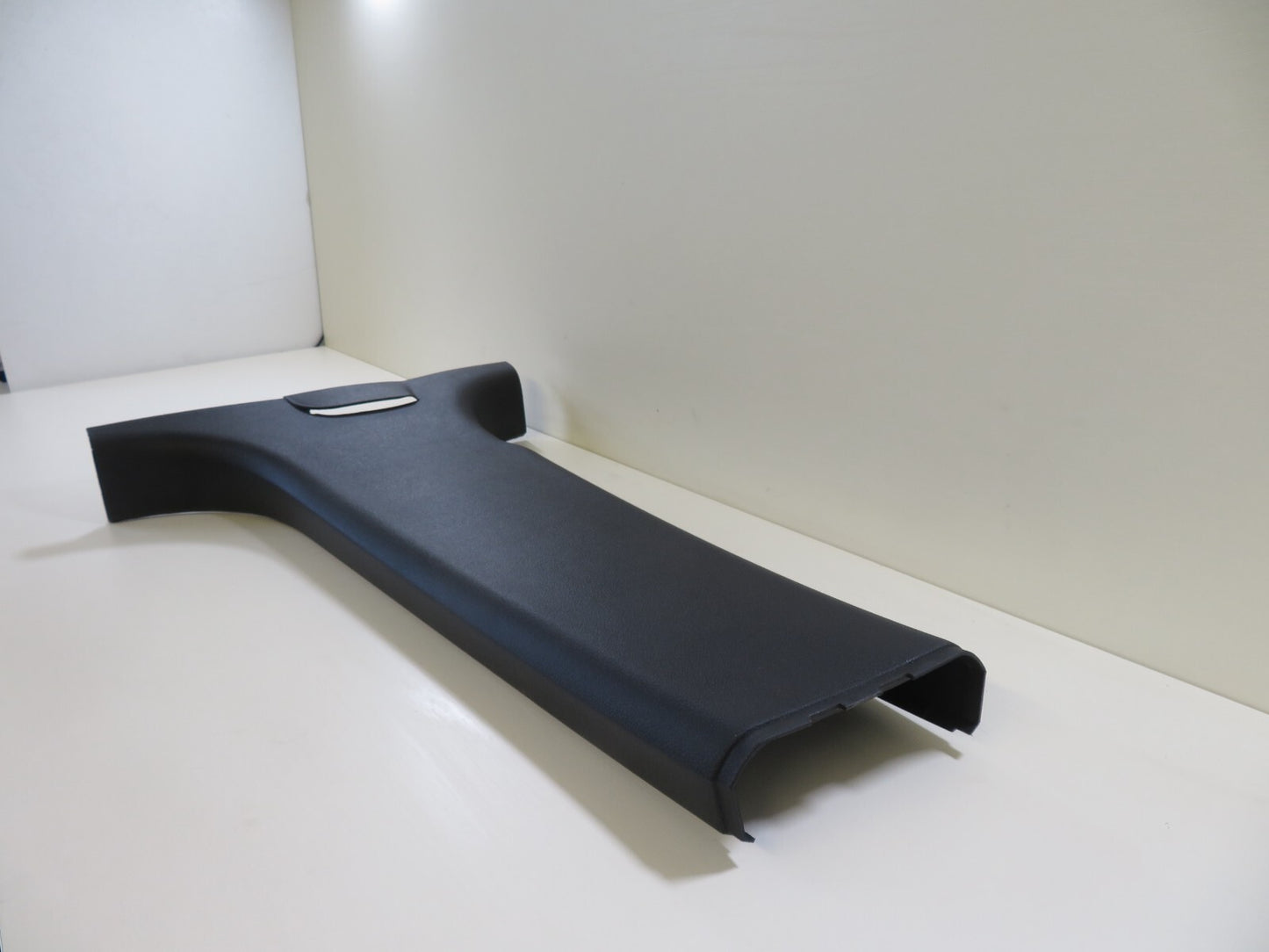 VOLKSWAGEN VW TOURAN LH NS PASSENGER B PILLAR TRIM 1T0867297 2003-2009 NO3