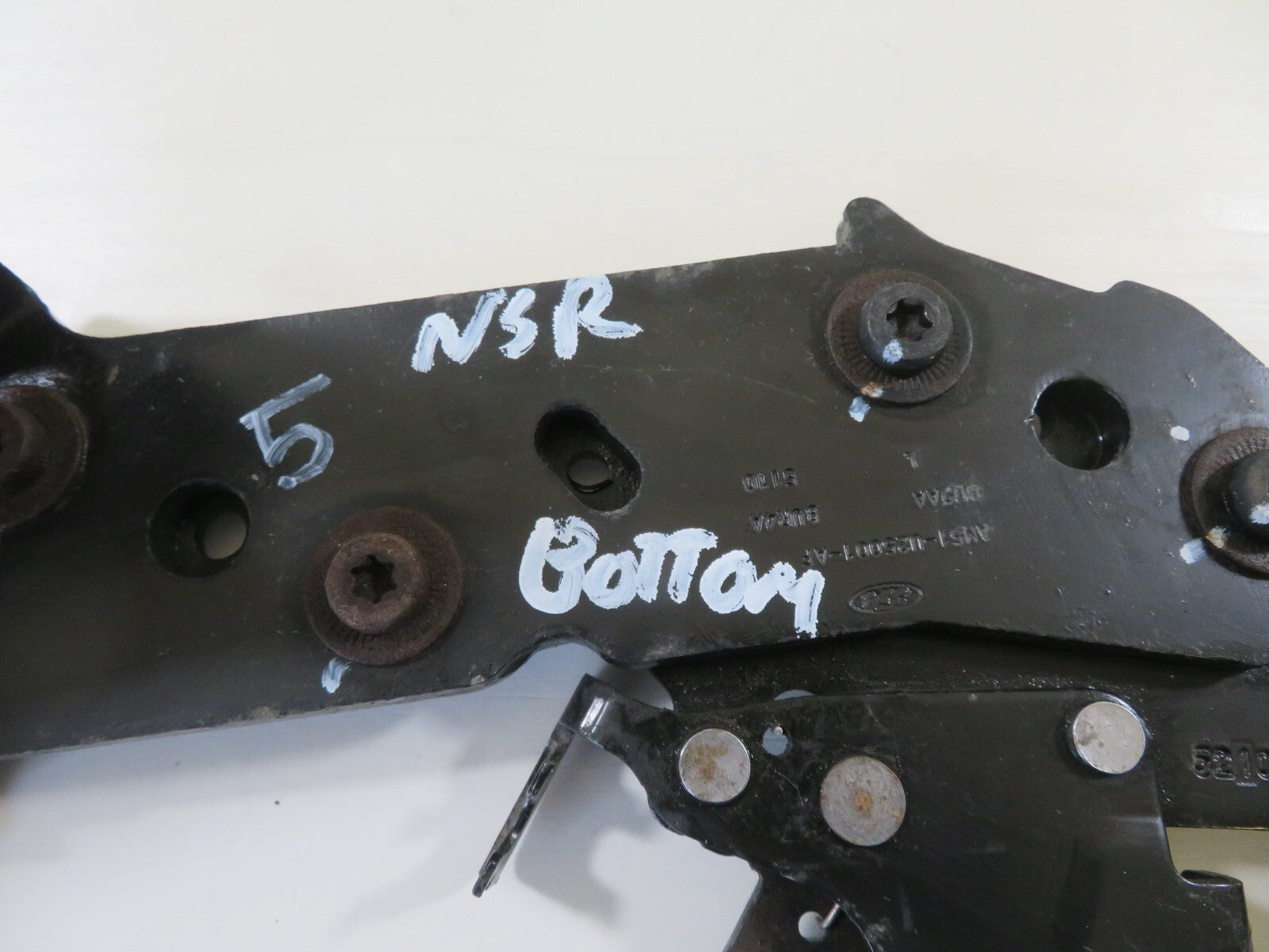 FORD C MAX GRAND NSR BOTTOM GUIDE ROLLER HINGE AM51-U25001-AF 2011-2015 1507-5