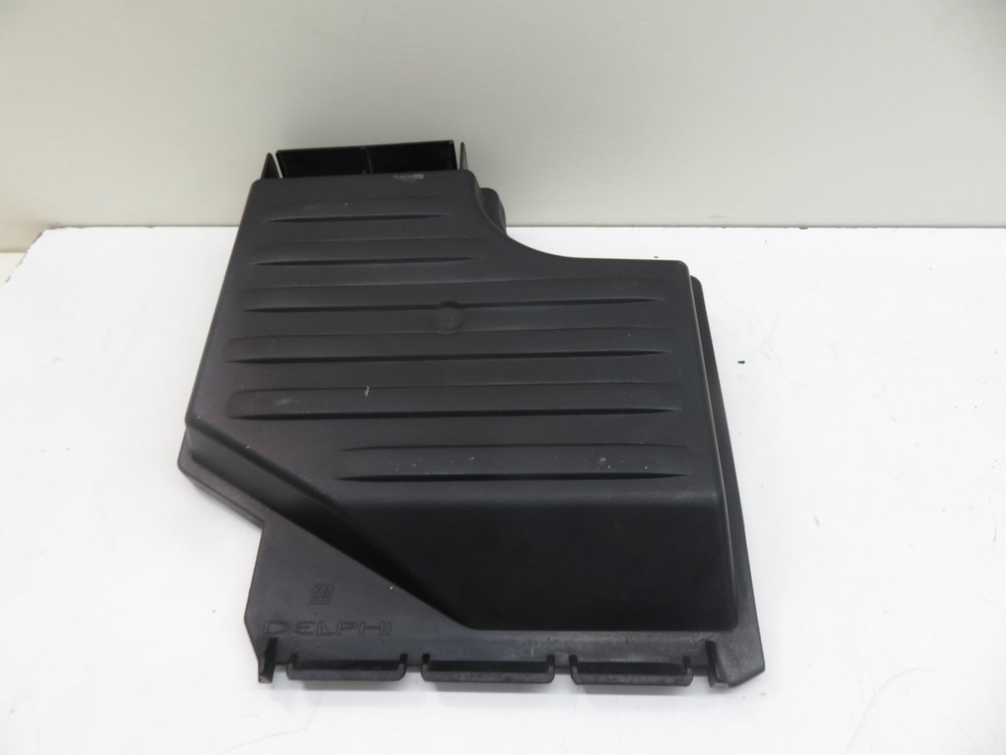 VAUXHALL CORSA ENGINE BAY FUSE BOX COVER TRIM 09115986 2000-2006 1530-2