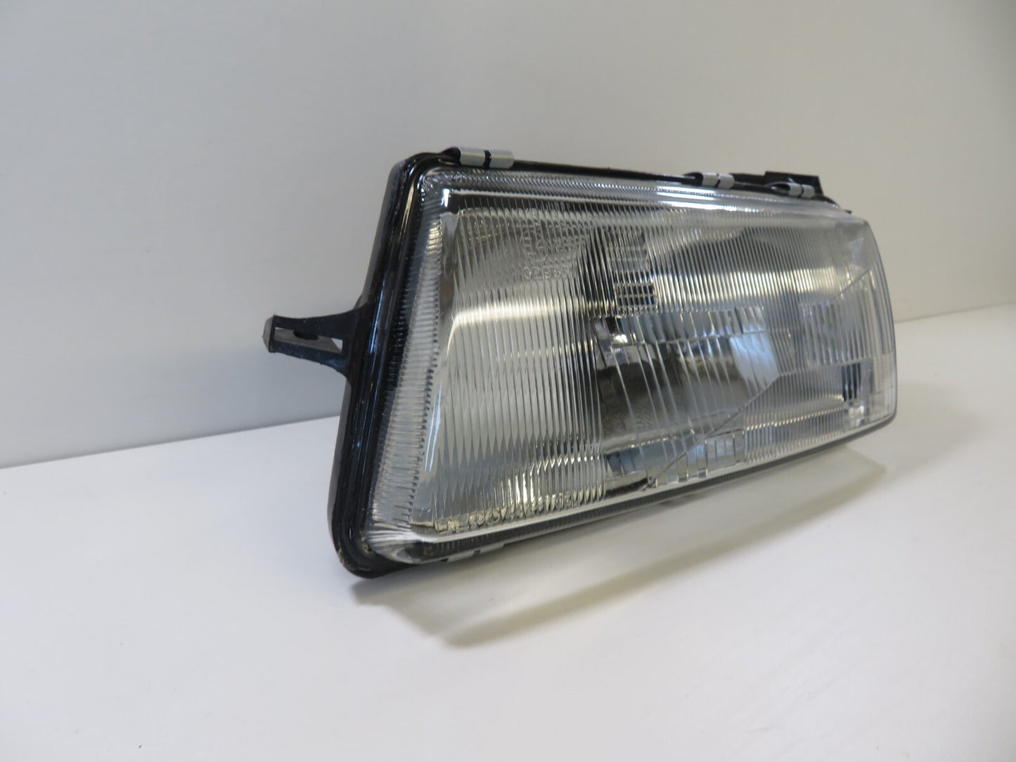 NS LH PASSENGER HEADLIGHT DEPO 442-1105L-RD-E FITS VAUXHALL VECTRA A CAVALIER 