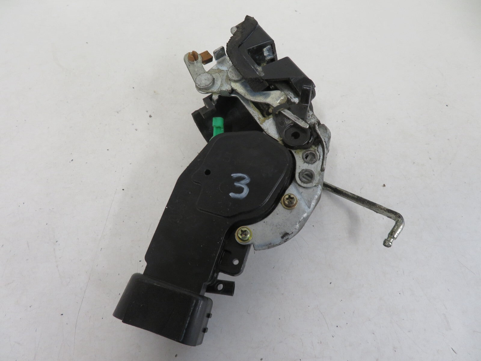 SUZUKI GRAND VITARA 5DR OSR DRIVER REAR DOOR LOCK CATCH 1998-2005 1447-3