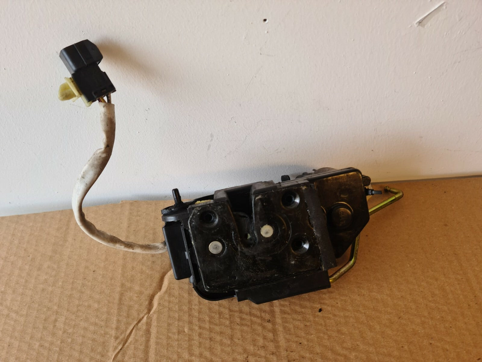 HYUNDAI GETZ OSR 5DR DOOR LOCK CATCH 2002-2005 A30