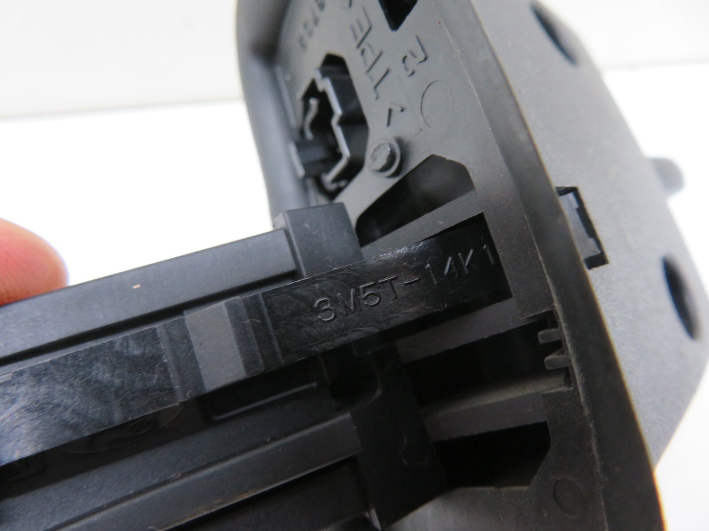 FORD FOCUS ST225 STEERING WHEEL VOLUME CONTROL SWITCHES 2005-2010 #1411-21