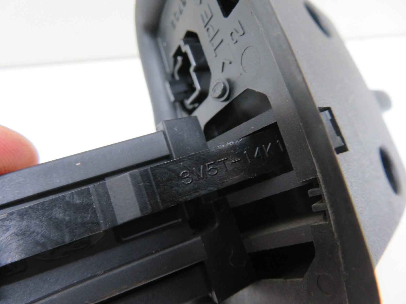 FORD FOCUS ST225 STEERING WHEEL VOLUME CONTROL SWITCHES 2005-2010 #1411-21