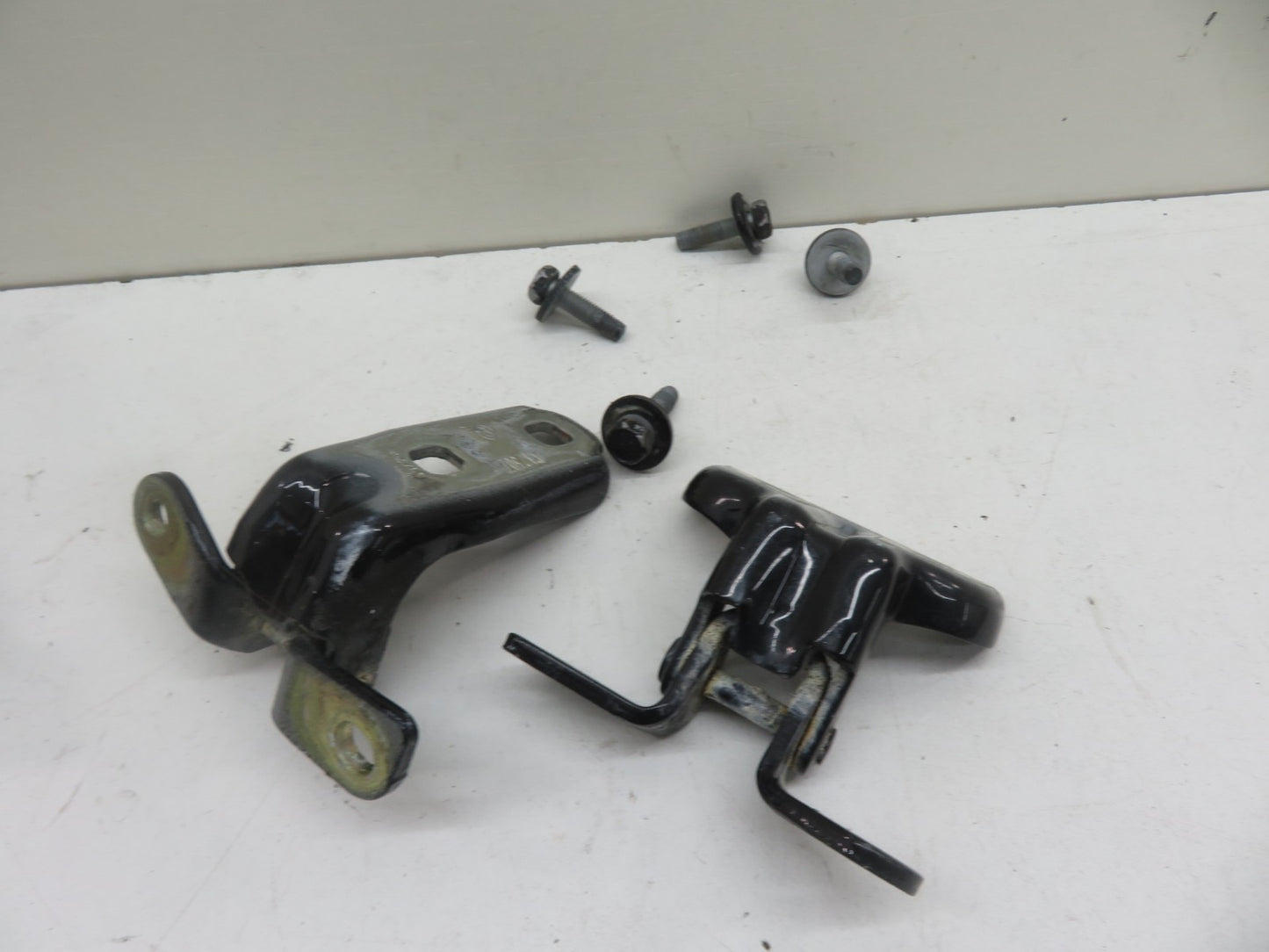 VAUXHALL MOKKA OSR REAR DRIVER DOOR HINGES BLACK 2012-2016 1600-5