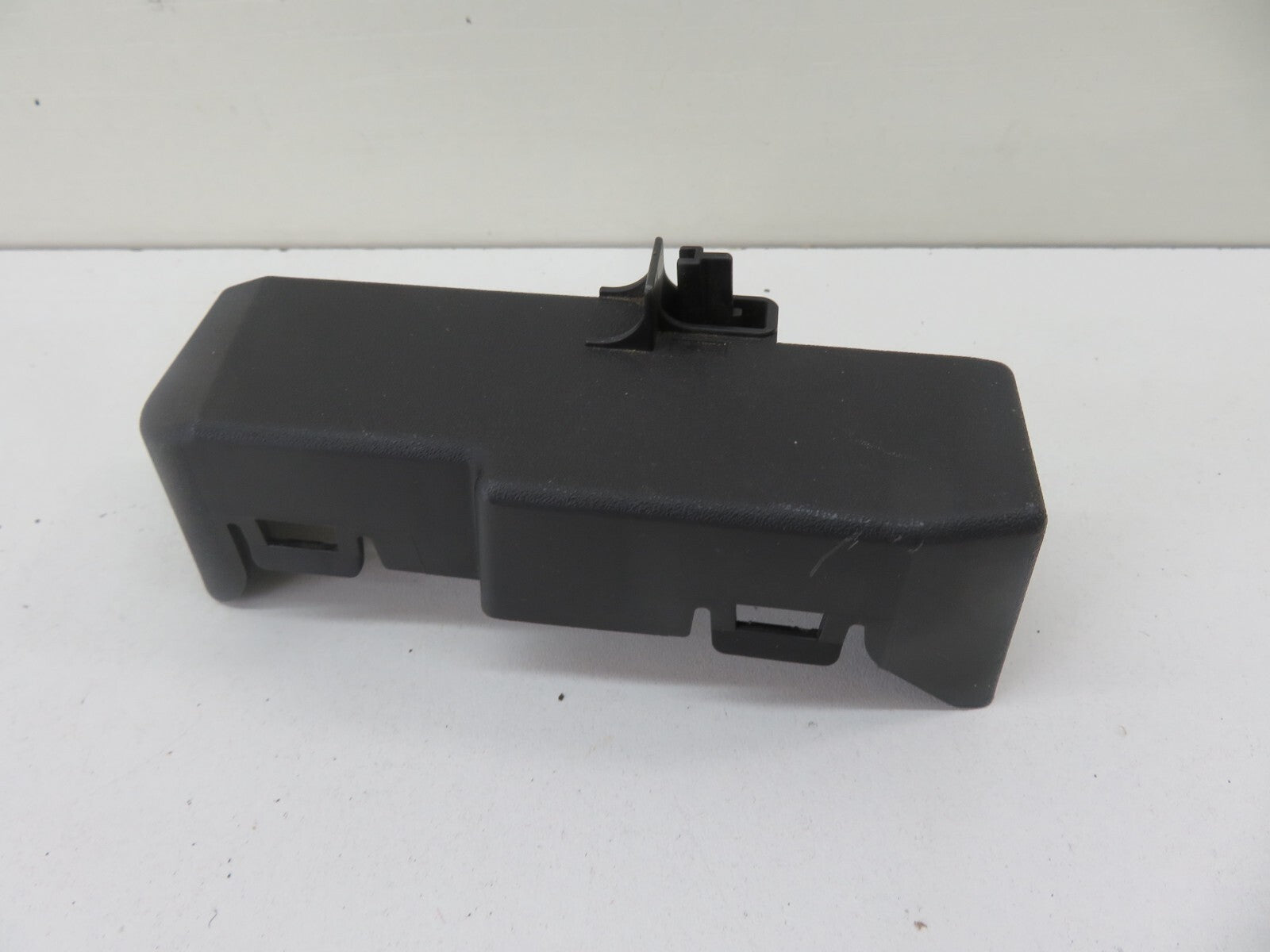 VAUXHALL INSIGNIA FRONT FUSE BOX COVER TRIM 13222785 2008-2016 1631-12